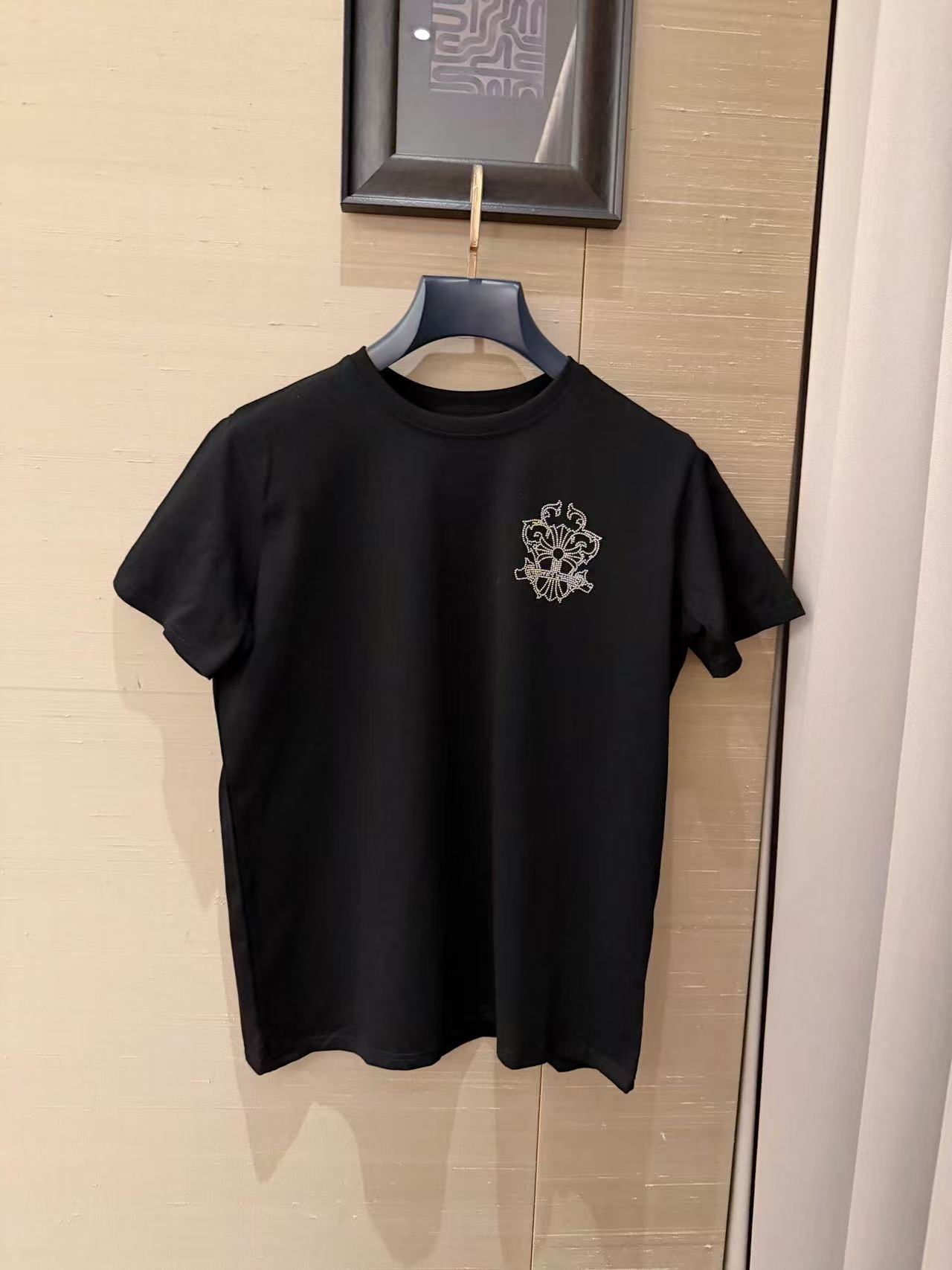 Chr0me HeartsラインストーンTシャツ【50％割引+送料無料】