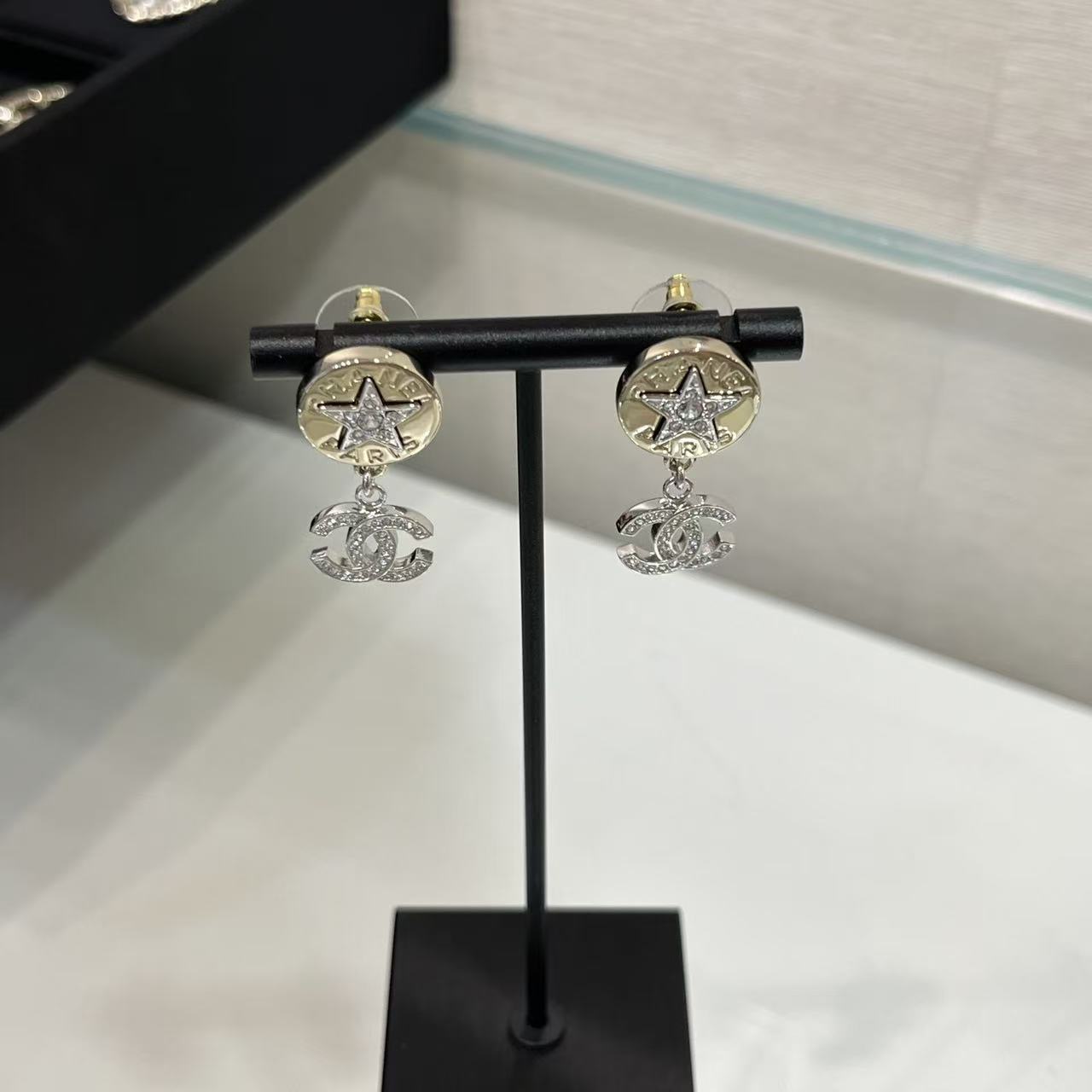 CHANE1 ダブルC ダイヤモンド ファイブポインテッドスター イヤリング【50％割引+送料無料】