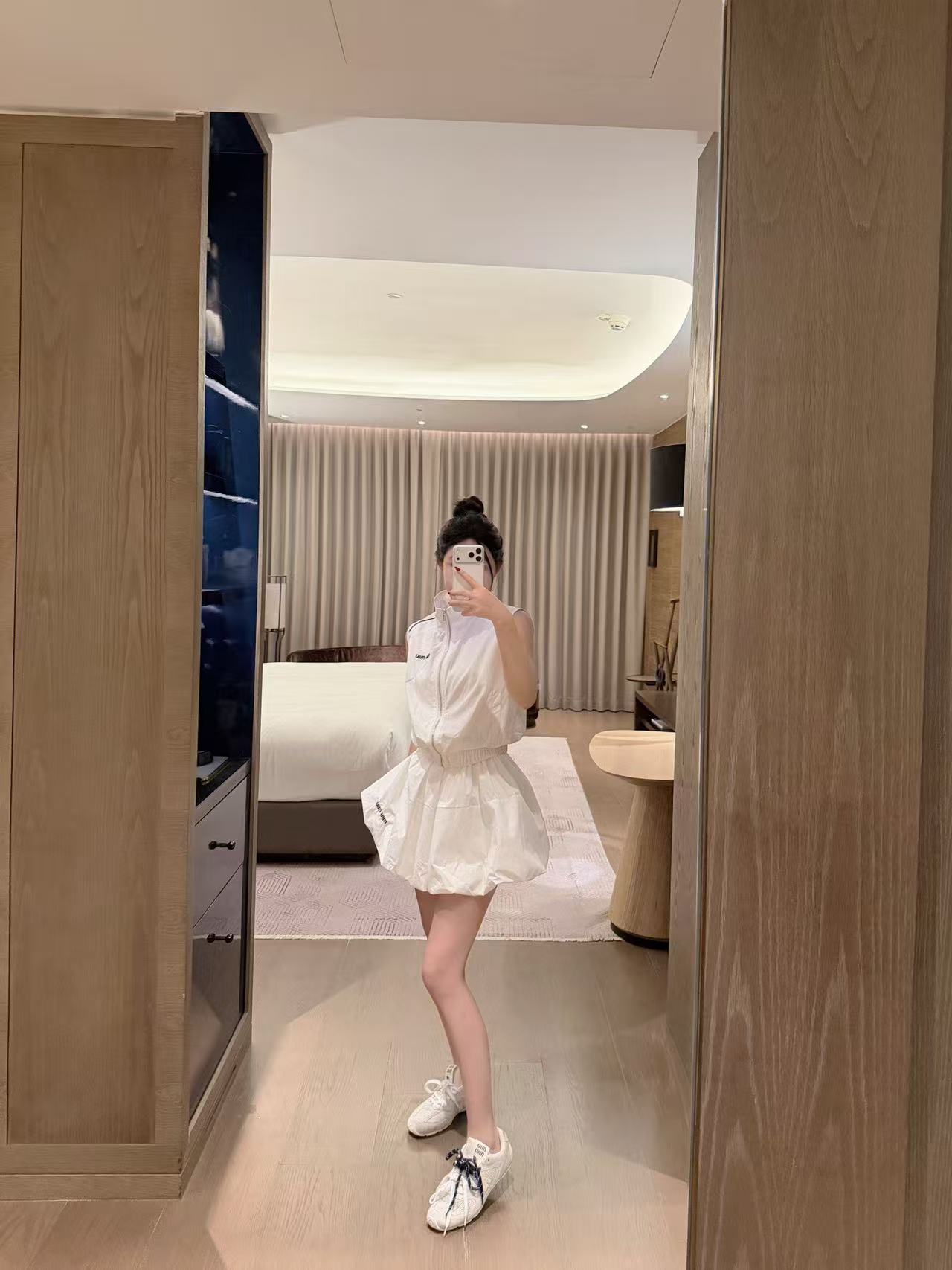 M1UM1U ジッパーベスト+スカート ツーピースセット【50％割引+送料無料】