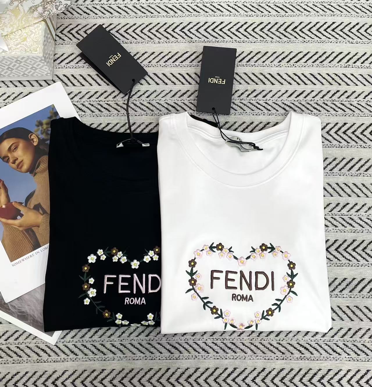 FEND1 プリントハートレターTシャツ【50％割引+送料無料】