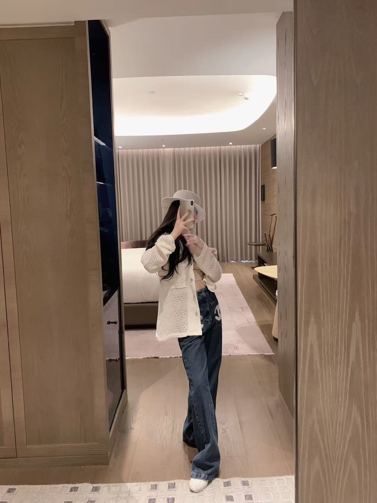 CEL1NE 凱旋門レースブラウス【50％割引+送料無料】