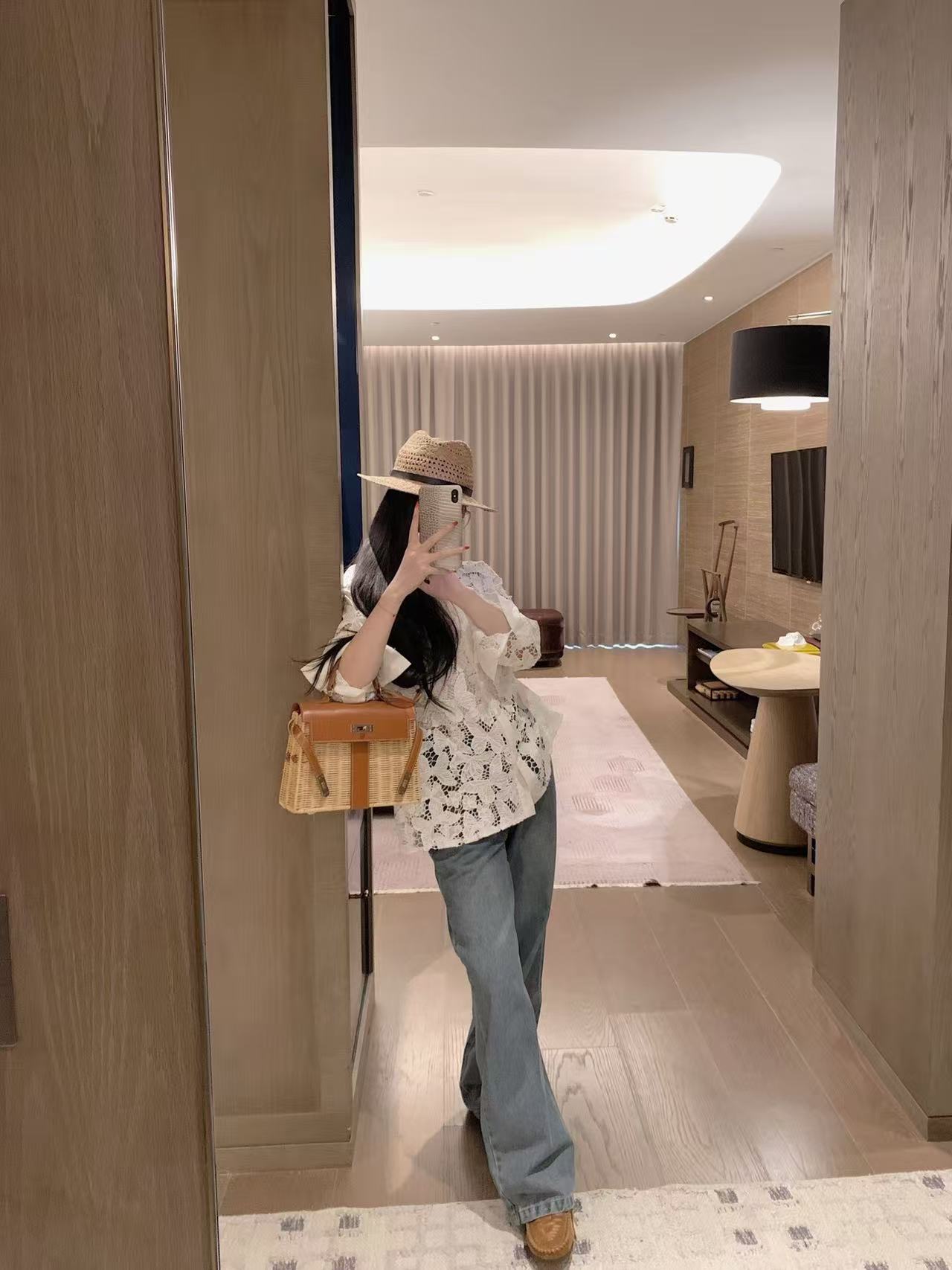 DIOR ホローアウト バタフライ ブラウス【50％割引+送料無料】