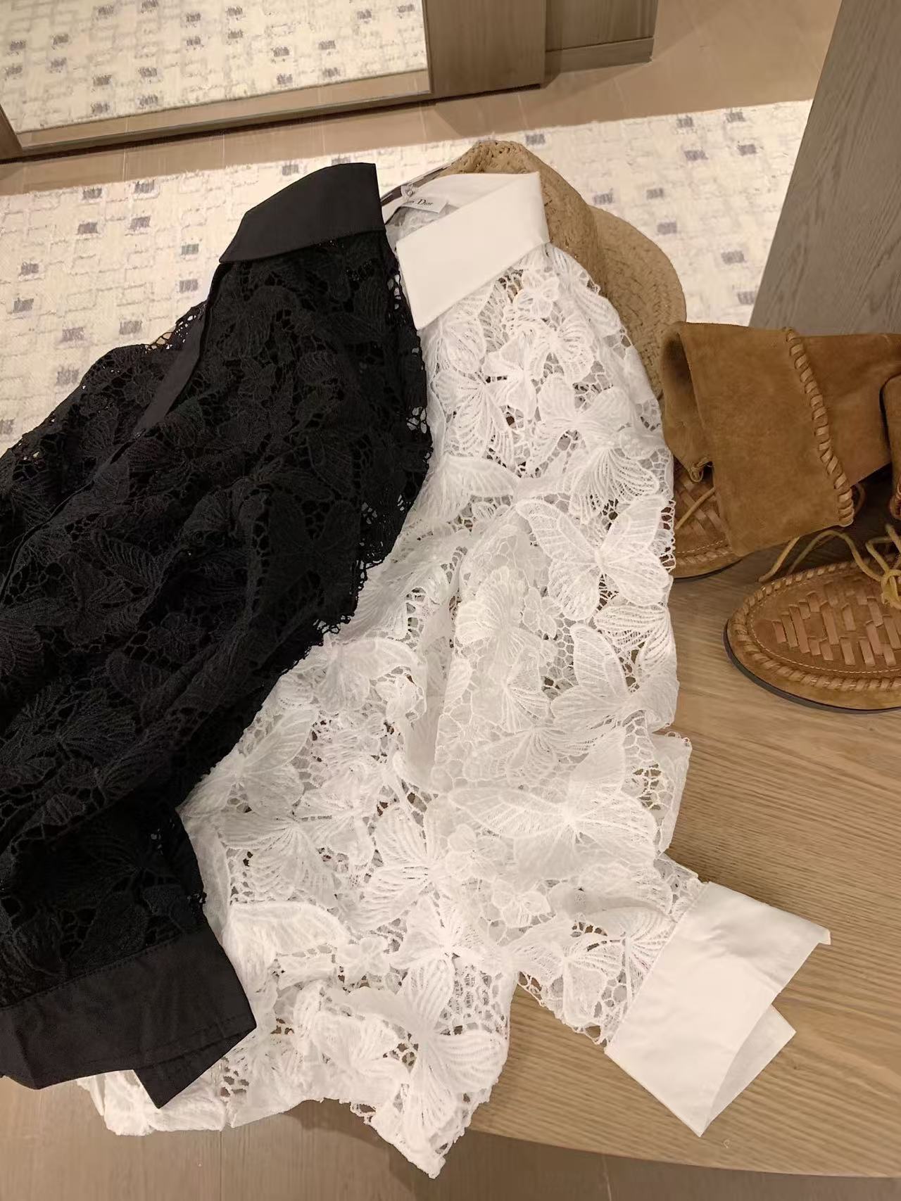 DIOR ホローアウト バタフライ ブラウス【50％割引+送料無料】