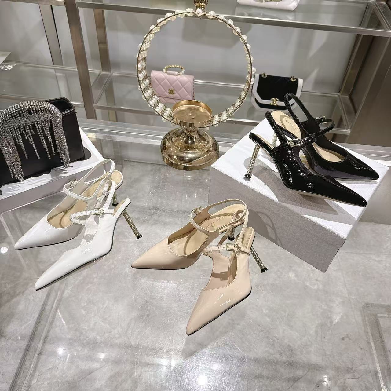 DIORの高品質ポインテッドトゥメリージェーンハイヒール【50％割引+送料無料】