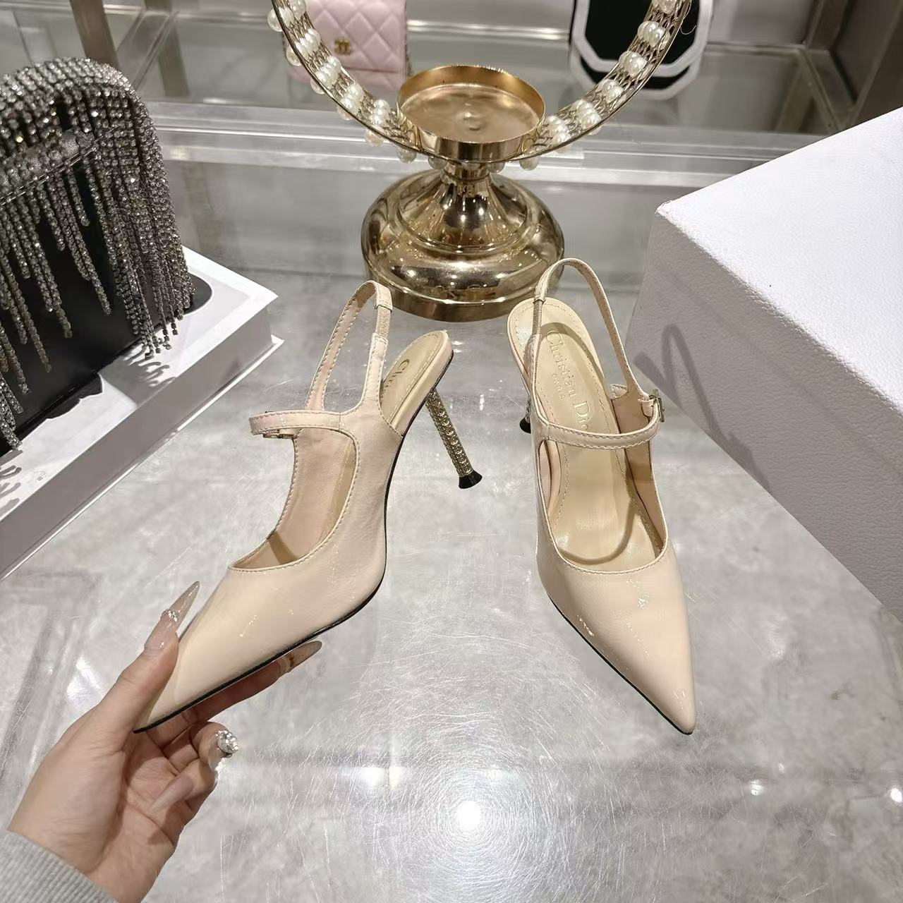 DIORの高品質ポインテッドトゥメリージェーンハイヒール【50％割引+送料無料】