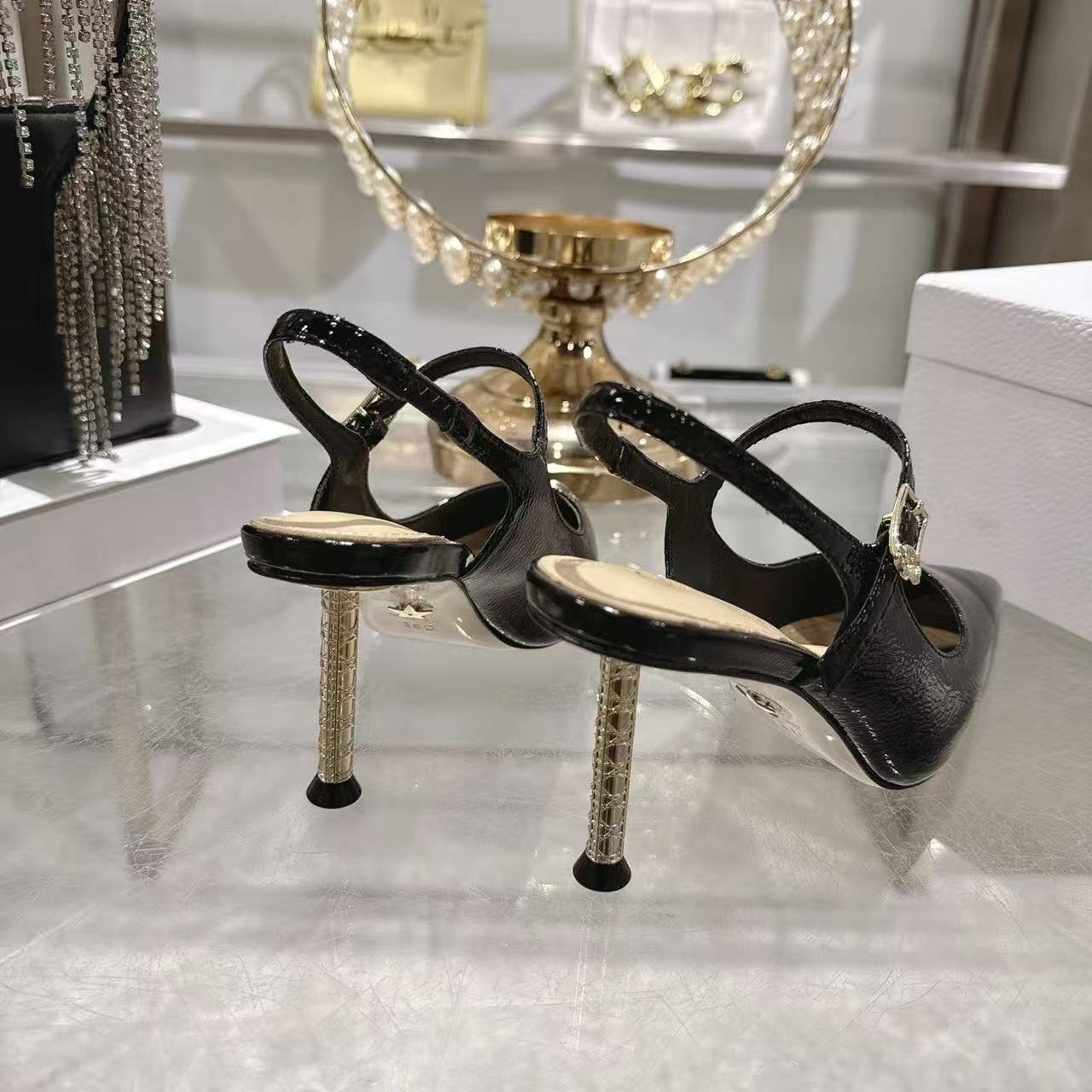 DIORの高品質ポインテッドトゥメリージェーンハイヒール【50％割引+送料無料】