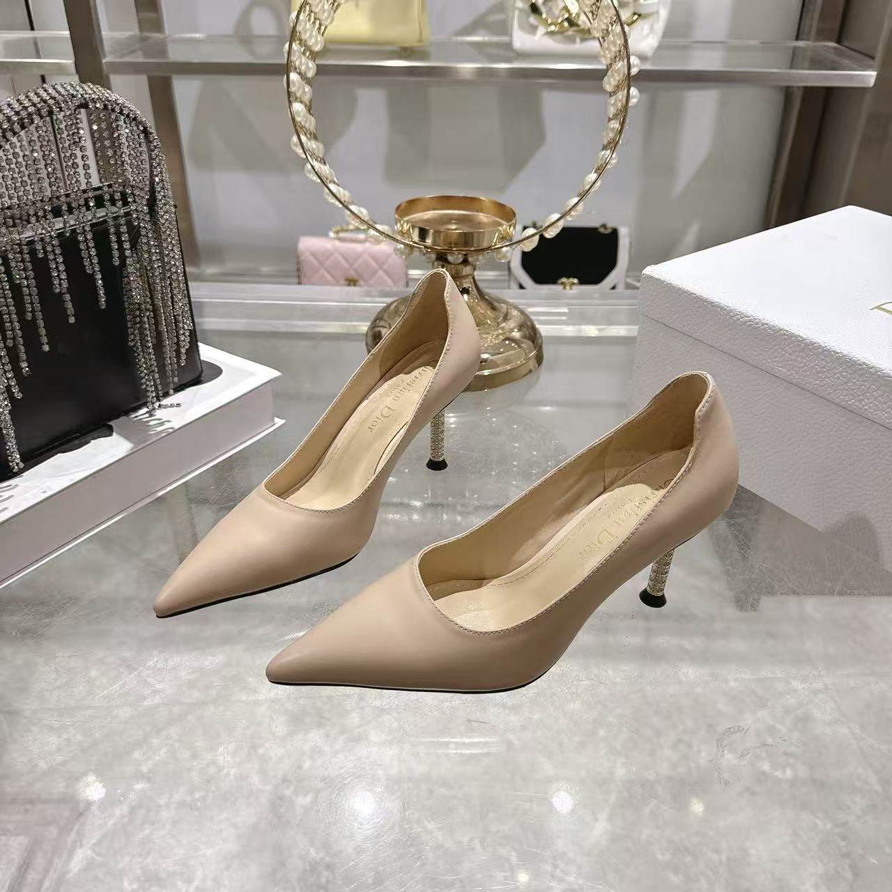 DIORの高品質ミニマリストポインテッドトゥハイヒール【50％割引+送料無料】