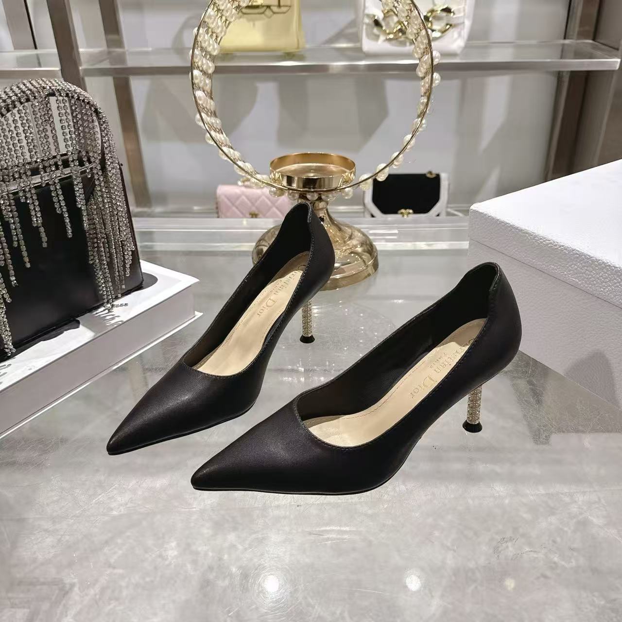 DIORの高品質ミニマリストポインテッドトゥハイヒール【50％割引+送料無料】