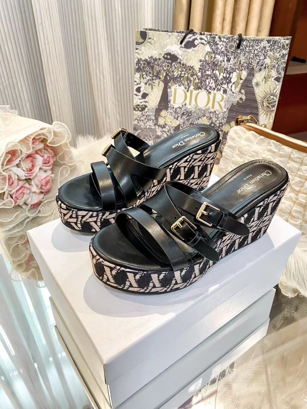 DIOR 滑り止め厚底スリッパ【50％割引+送料無料】