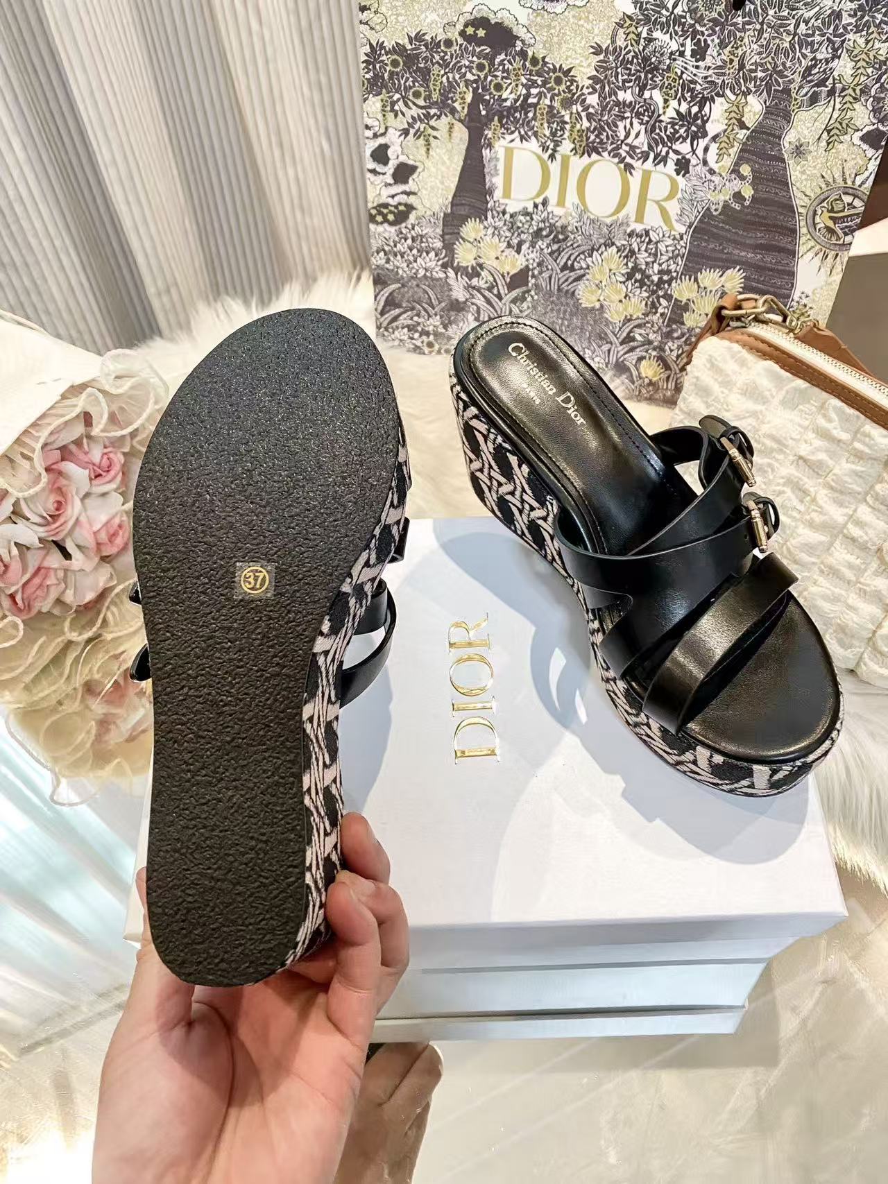 DIOR 滑り止め厚底スリッパ【50％割引+送料無料】