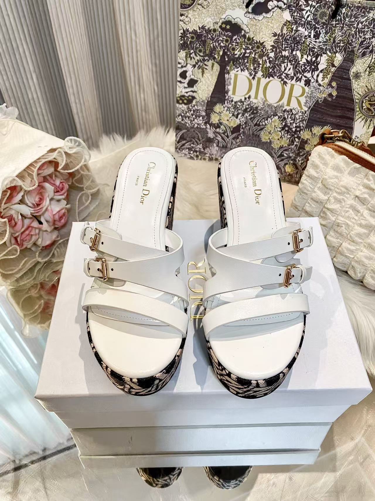 DIOR 滑り止め厚底スリッパ【50％割引+送料無料】