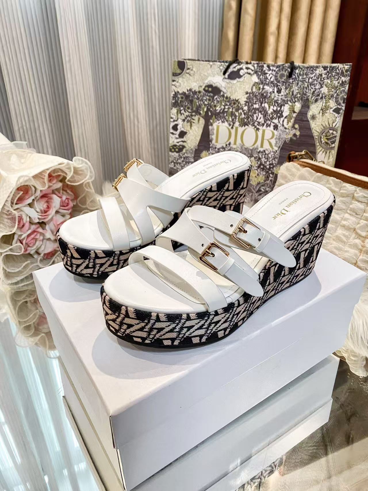 DIOR 滑り止め厚底スリッパ【50％割引+送料無料】