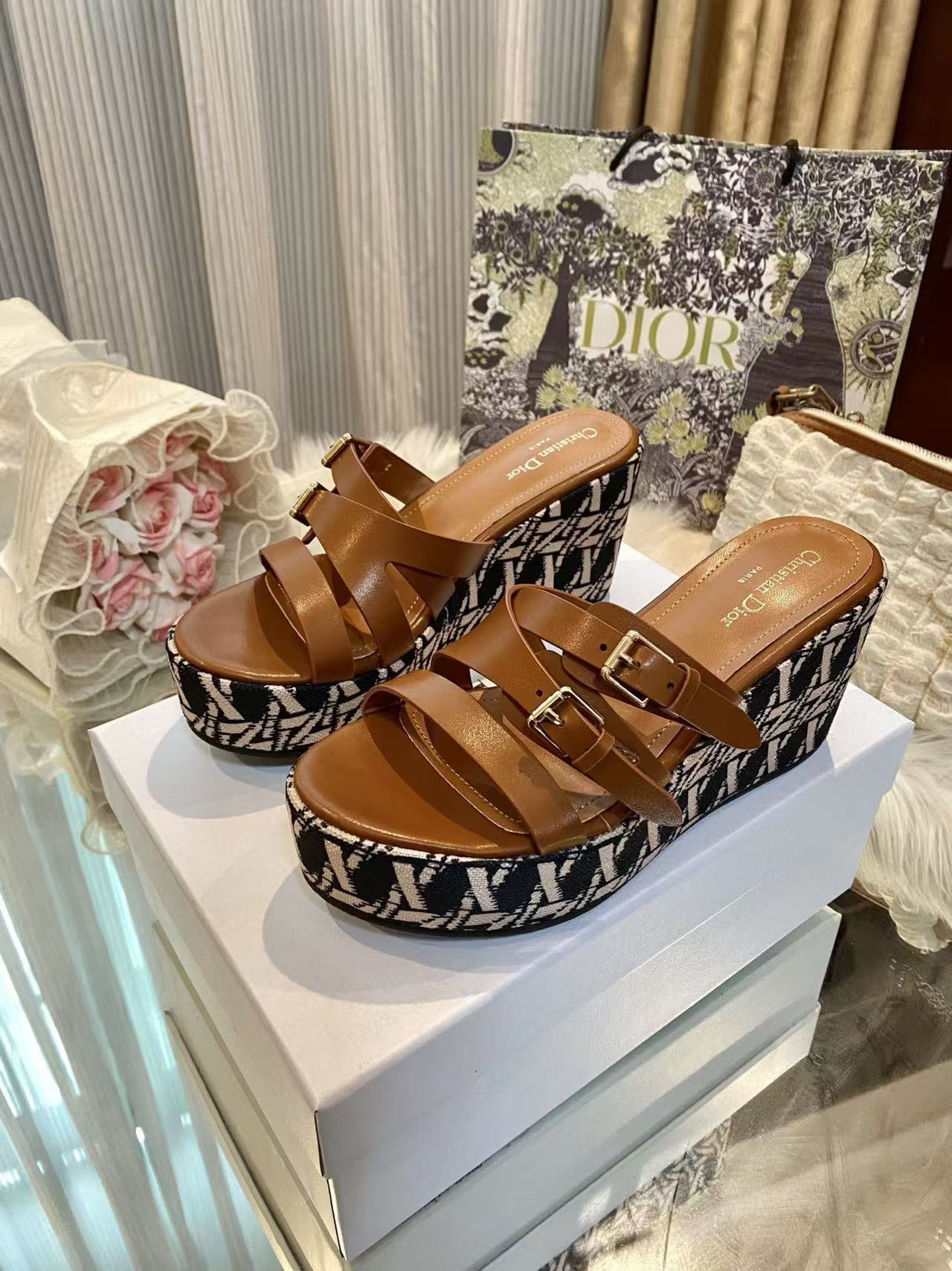 DIOR 滑り止め厚底スリッパ【50％割引+送料無料】