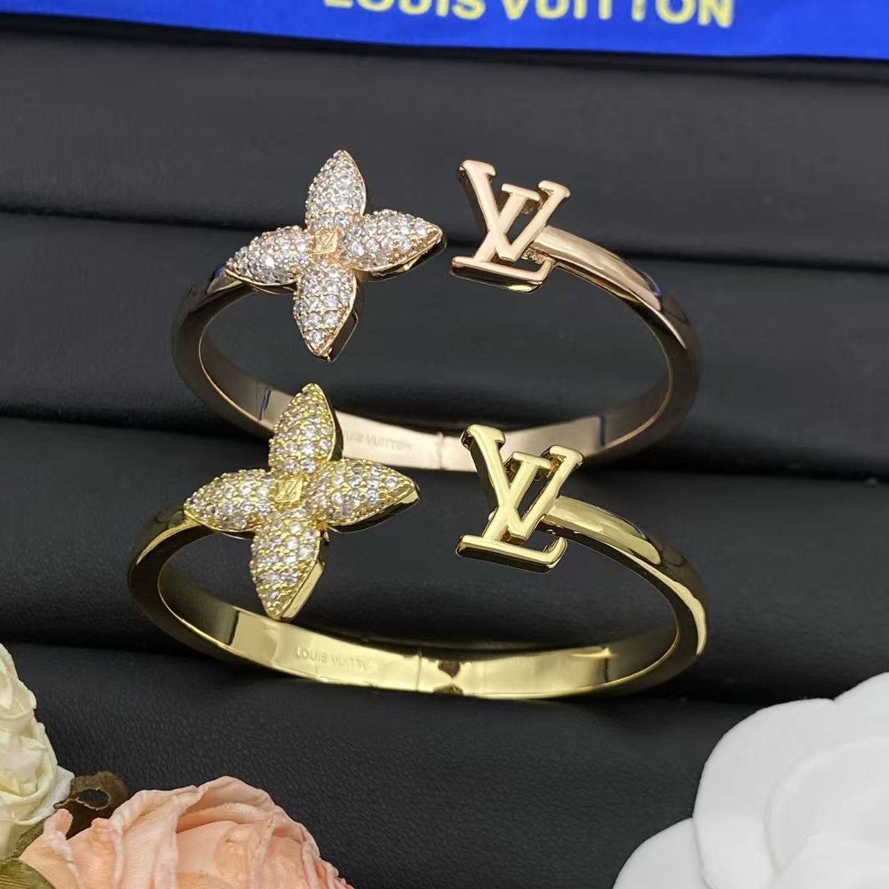 LV四つ葉のクローバーダイヤモンドブレスレット【50％割引+送料無料】