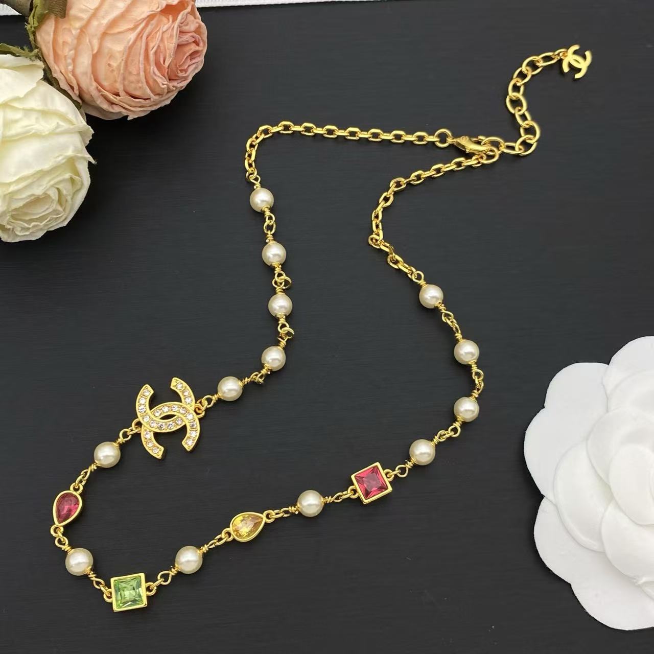 CHANE1 ダブルCパールカラフルネックレス【50％割引+送料無料】