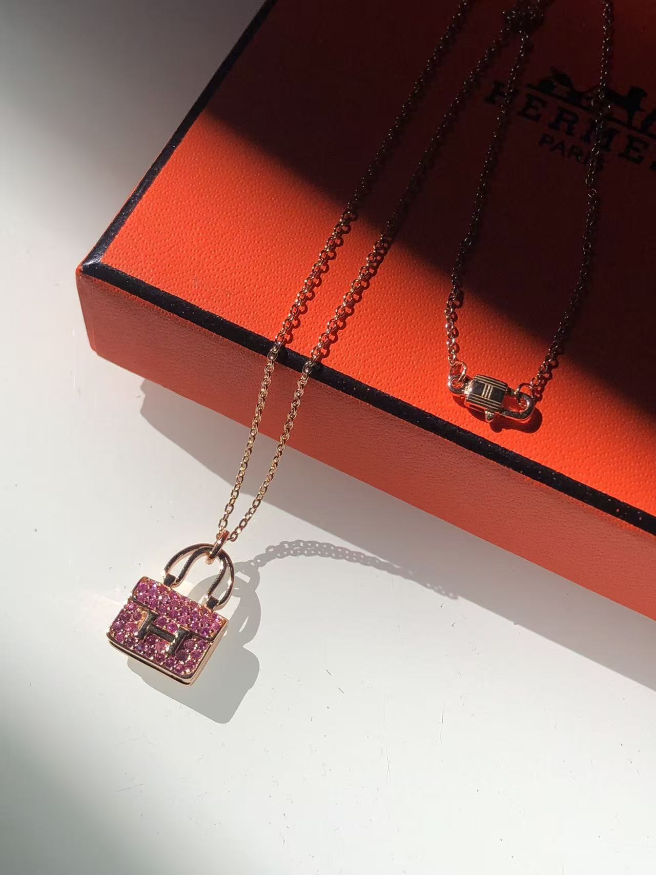 HERME5 ダイヤモンドをちりばめたバッグネックレス【50％割引+送料無料】