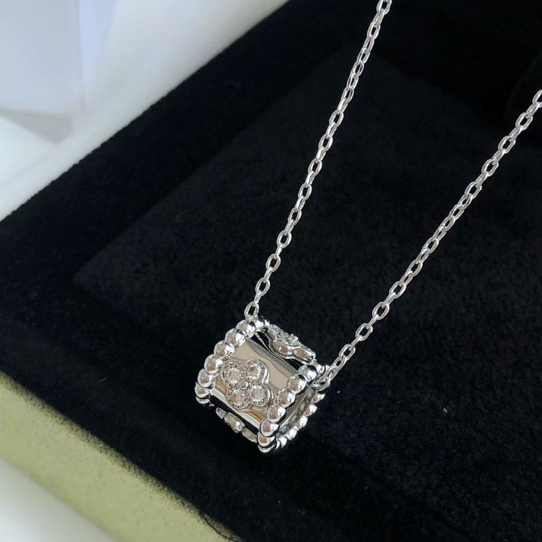 LV四つ葉のクローバー万華鏡ダイヤモンドネックレス【50％割引+送料無料】