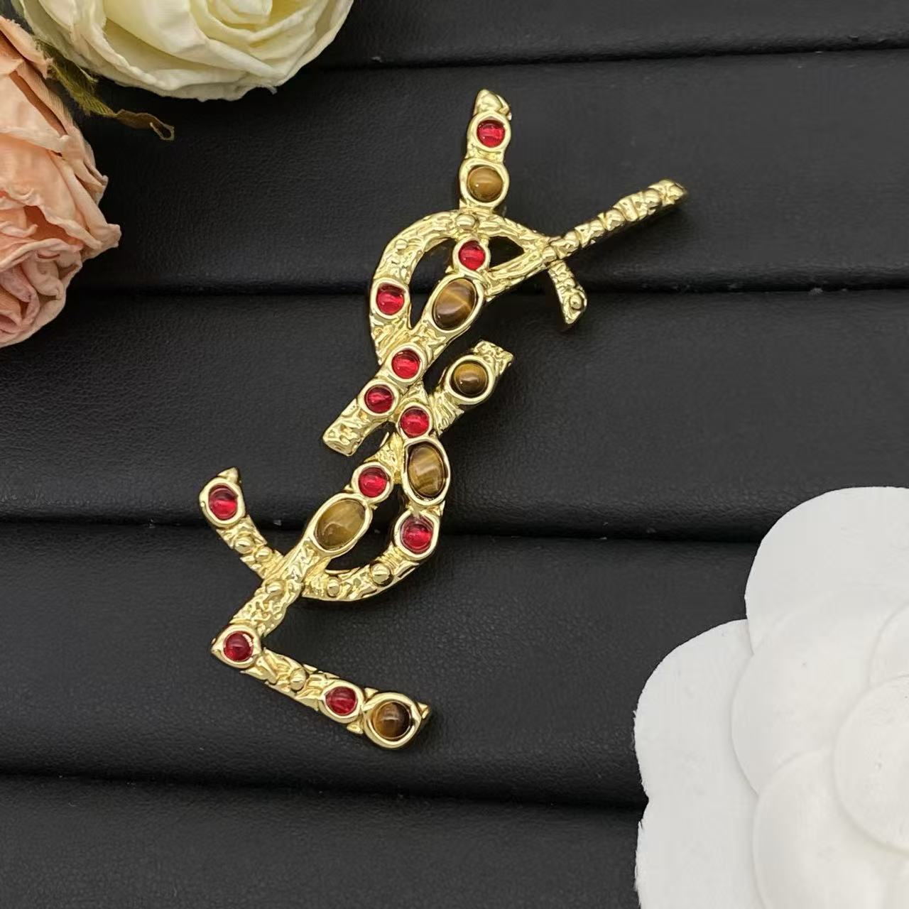 YSL ルビーブローチ【50％割引+送料無料】