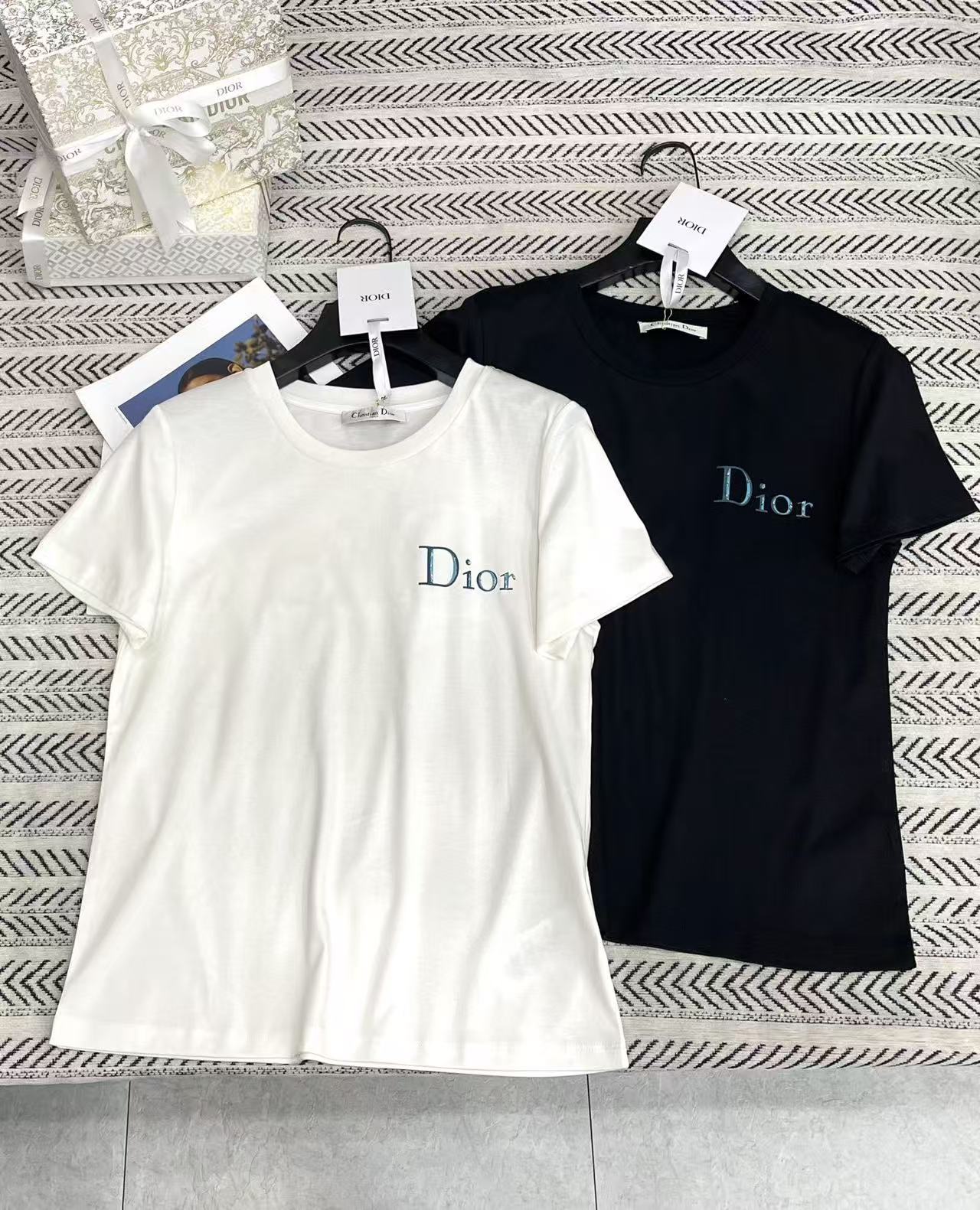 DIOR レタービーズTシャツ【50％割引+送料無料】