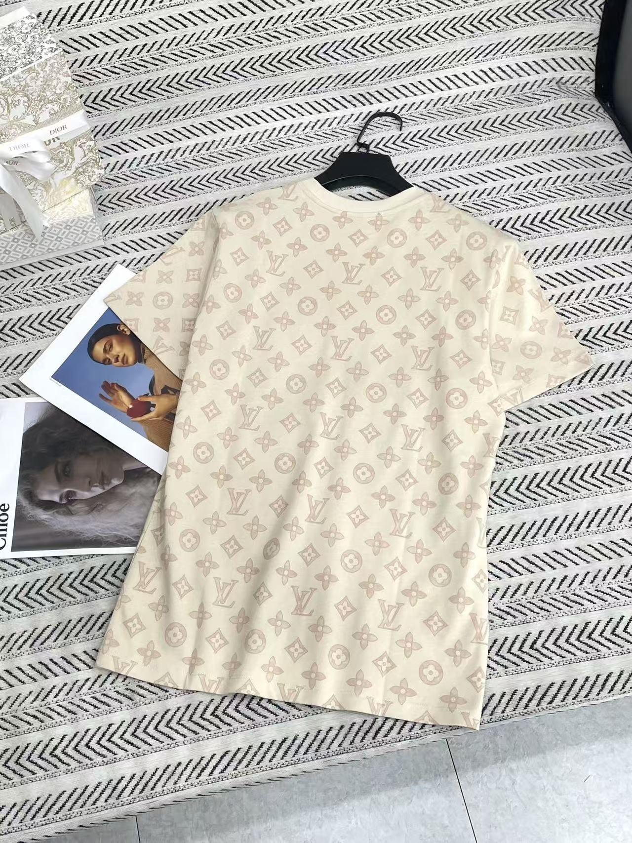 LV 四つ葉のクローバー柄Tシャツ【50％割引+送料無料】