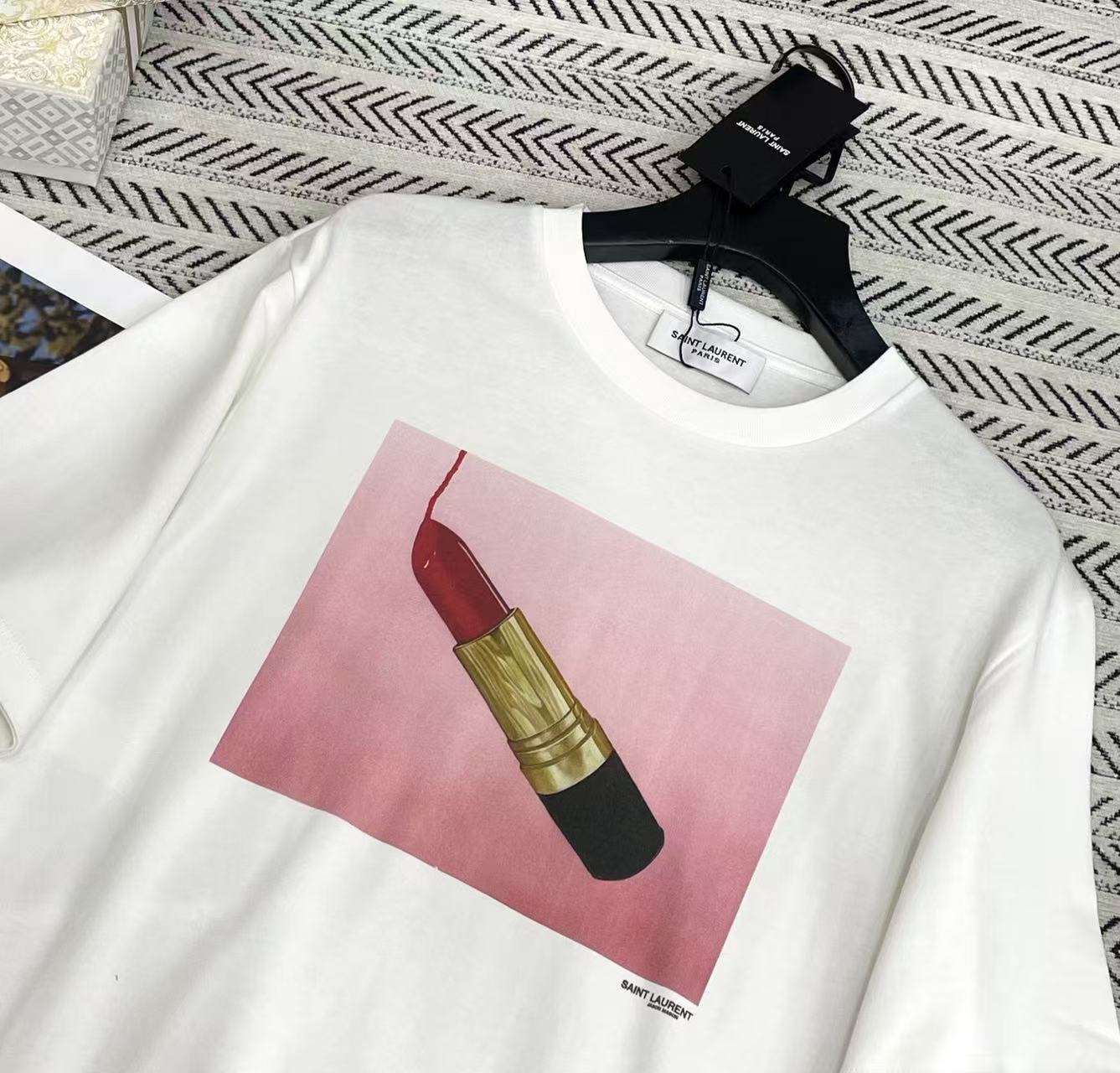 YSLリップスティックTシャツ【50％割引+送料無料】