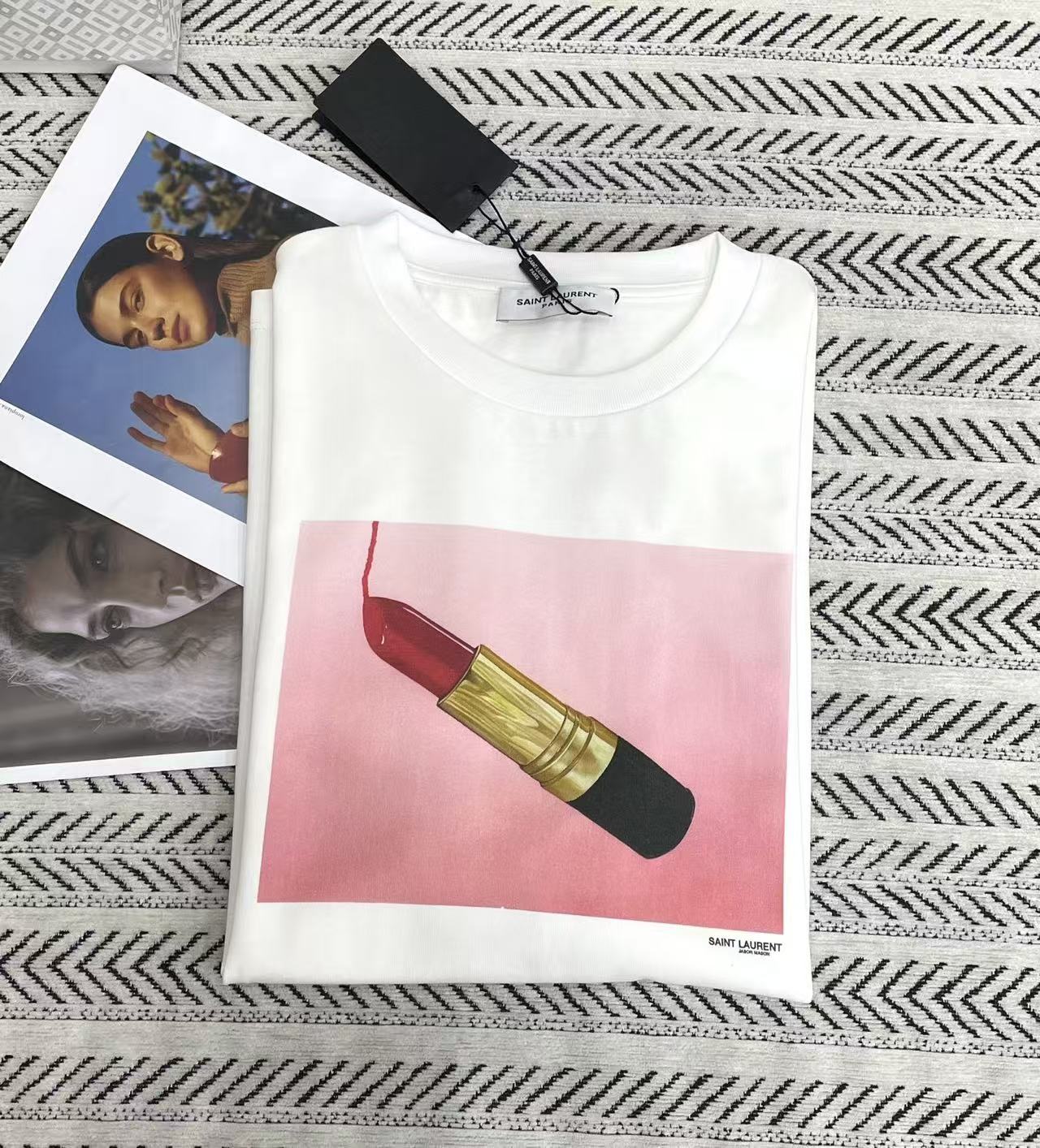 YSLリップスティックTシャツ【50％割引+送料無料】