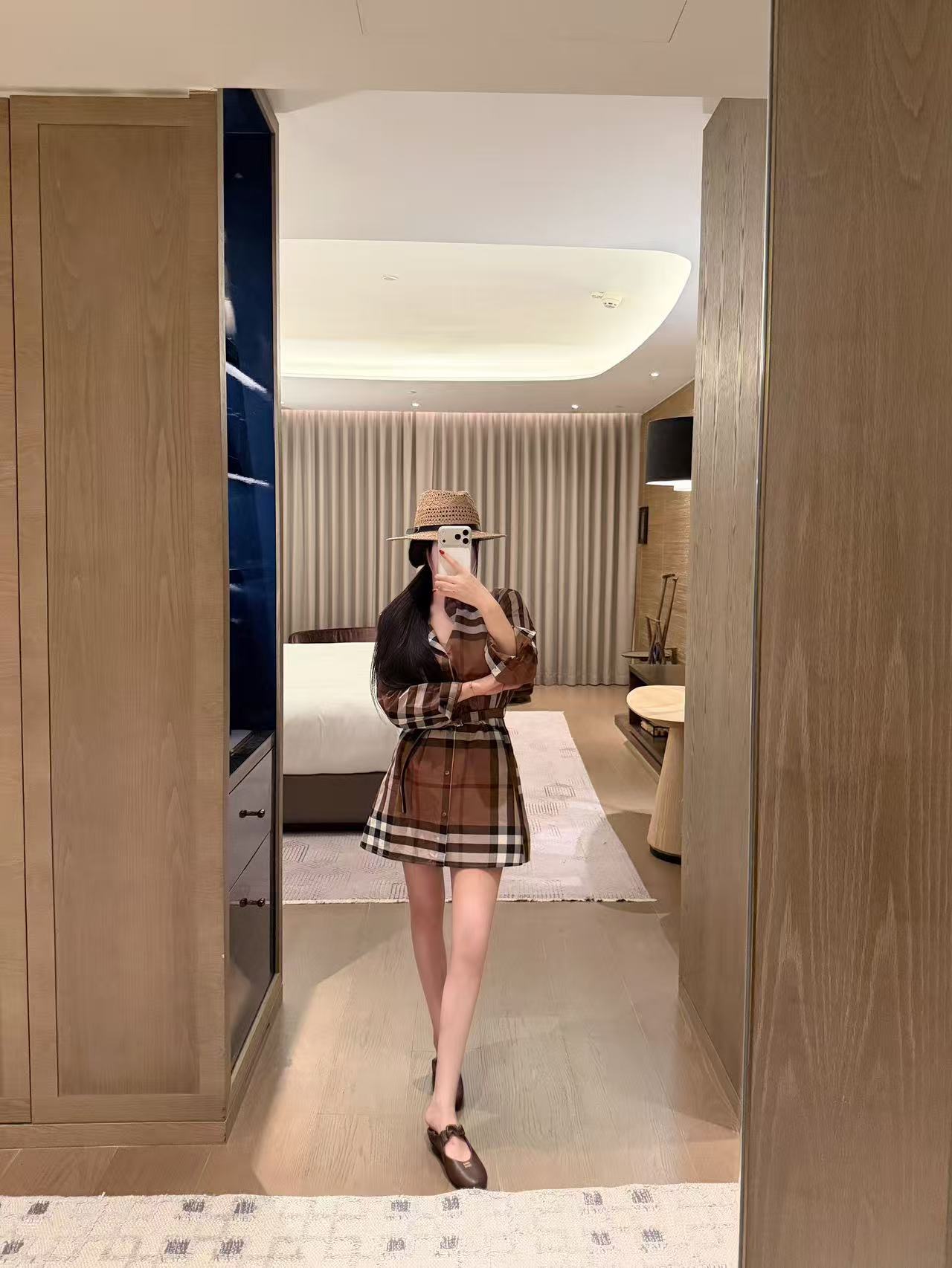 BUR8ERRY チェック柄長袖ワンピース【50％割引+送料無料】