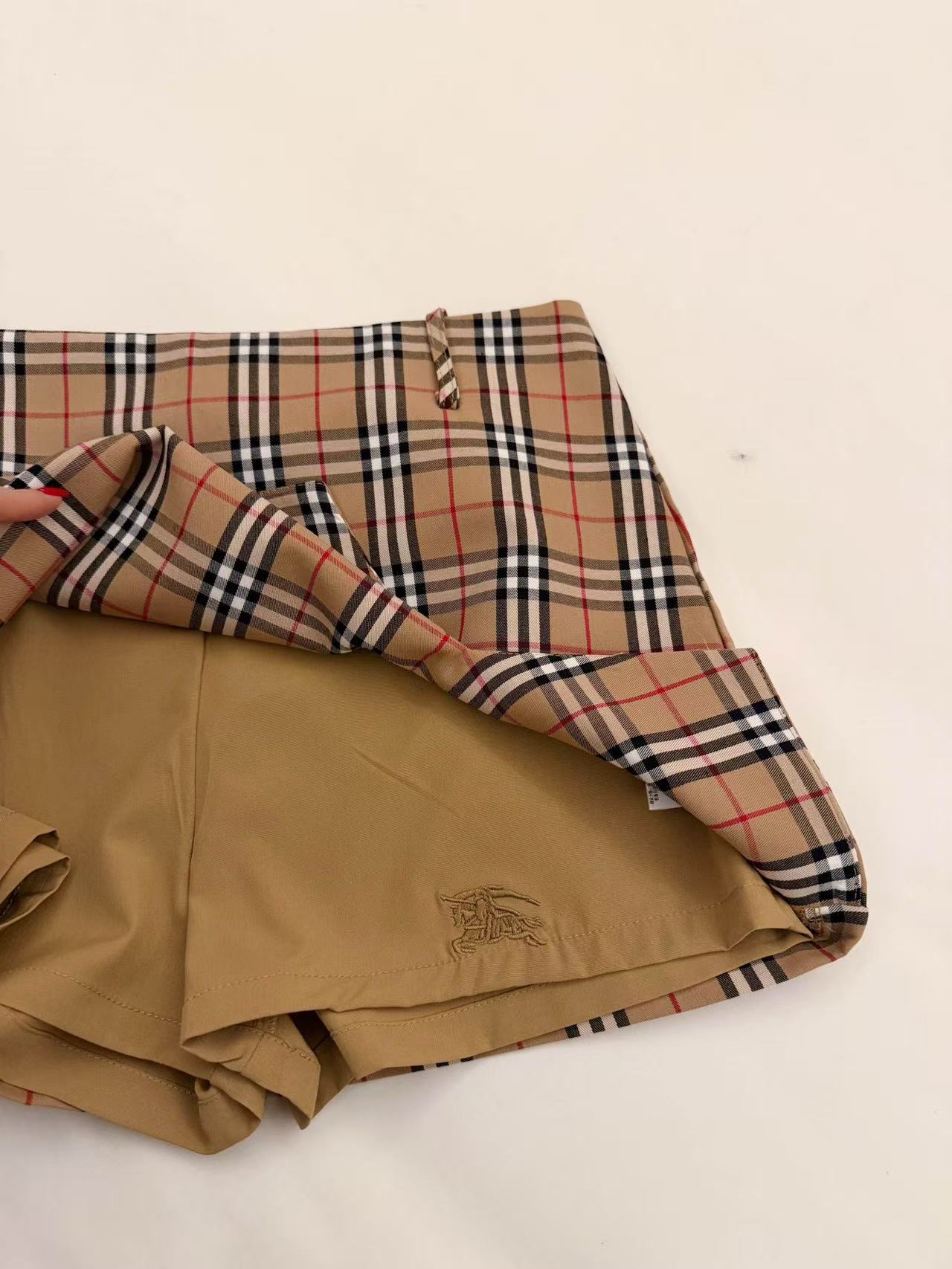 BURBERRY チェック柄刺繍スコート【50％割引+送料無料】