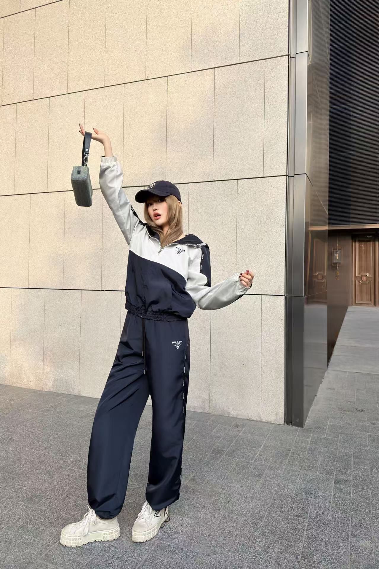 PR4DA 高品質ウィンドブレーカー＆パンツ 2点セット【50％割引+送料無料】