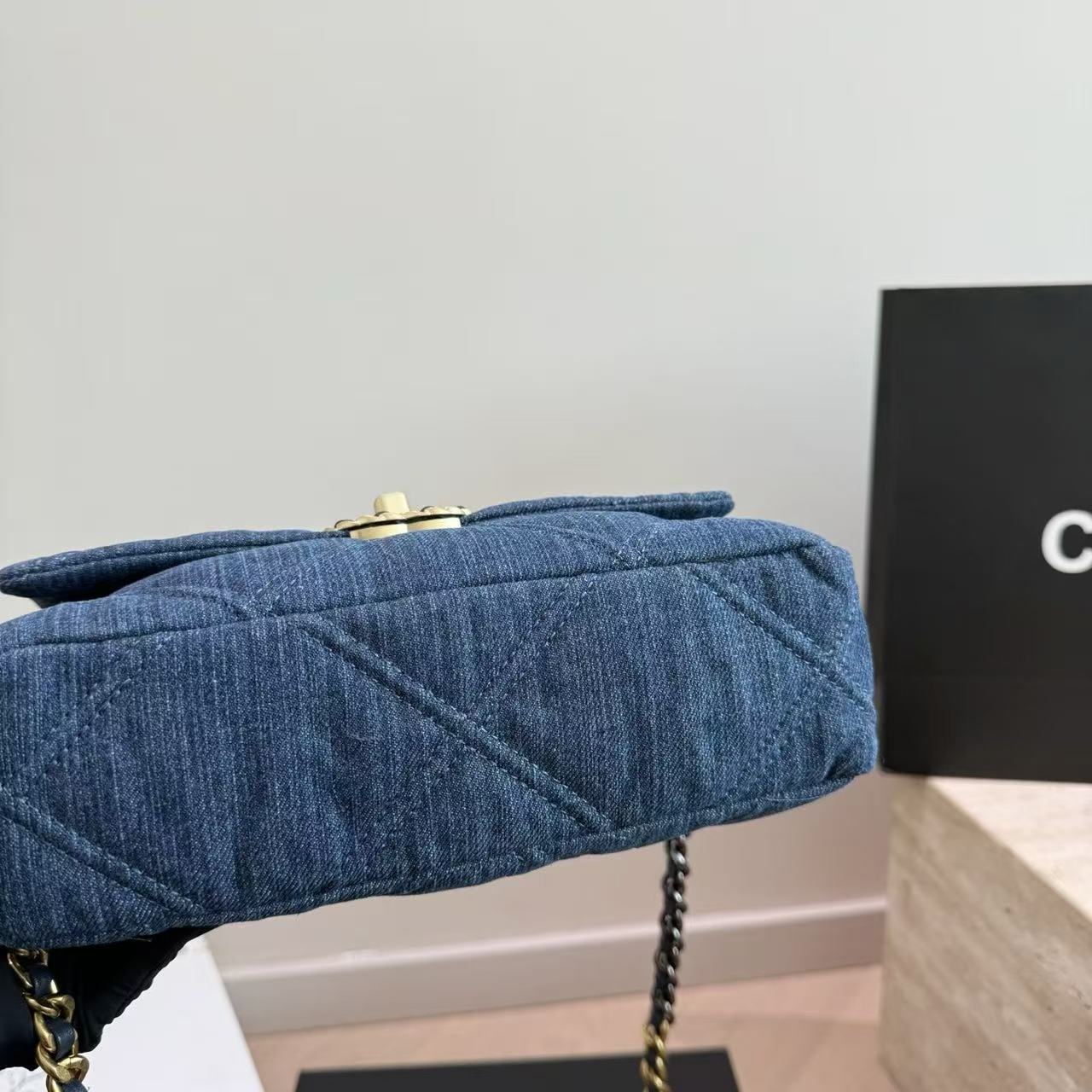 CHANE1 デニムチェーンバッグ【50％割引+送料無料】