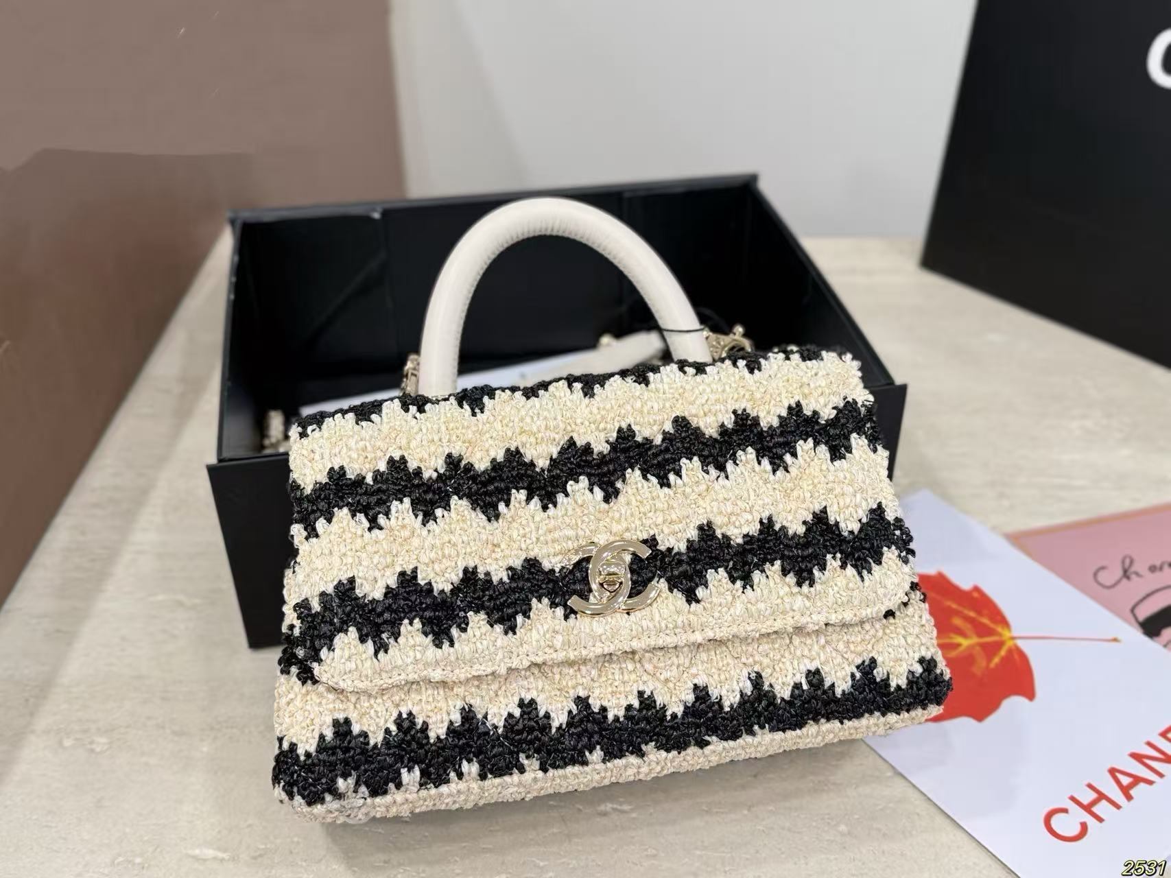 CHANE1 フラップ付きストローハンドバッグ【50％割引+送料無料】