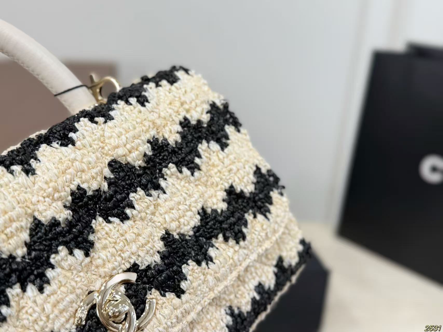 CHANE1 フラップ付きストローハンドバッグ【50％割引+送料無料】