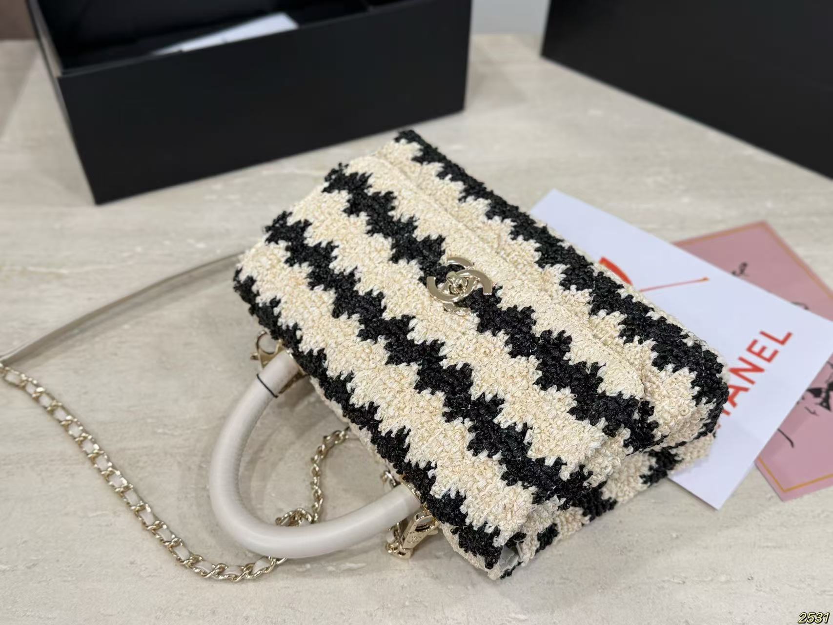 CHANE1 フラップ付きストローハンドバッグ【50％割引+送料無料】