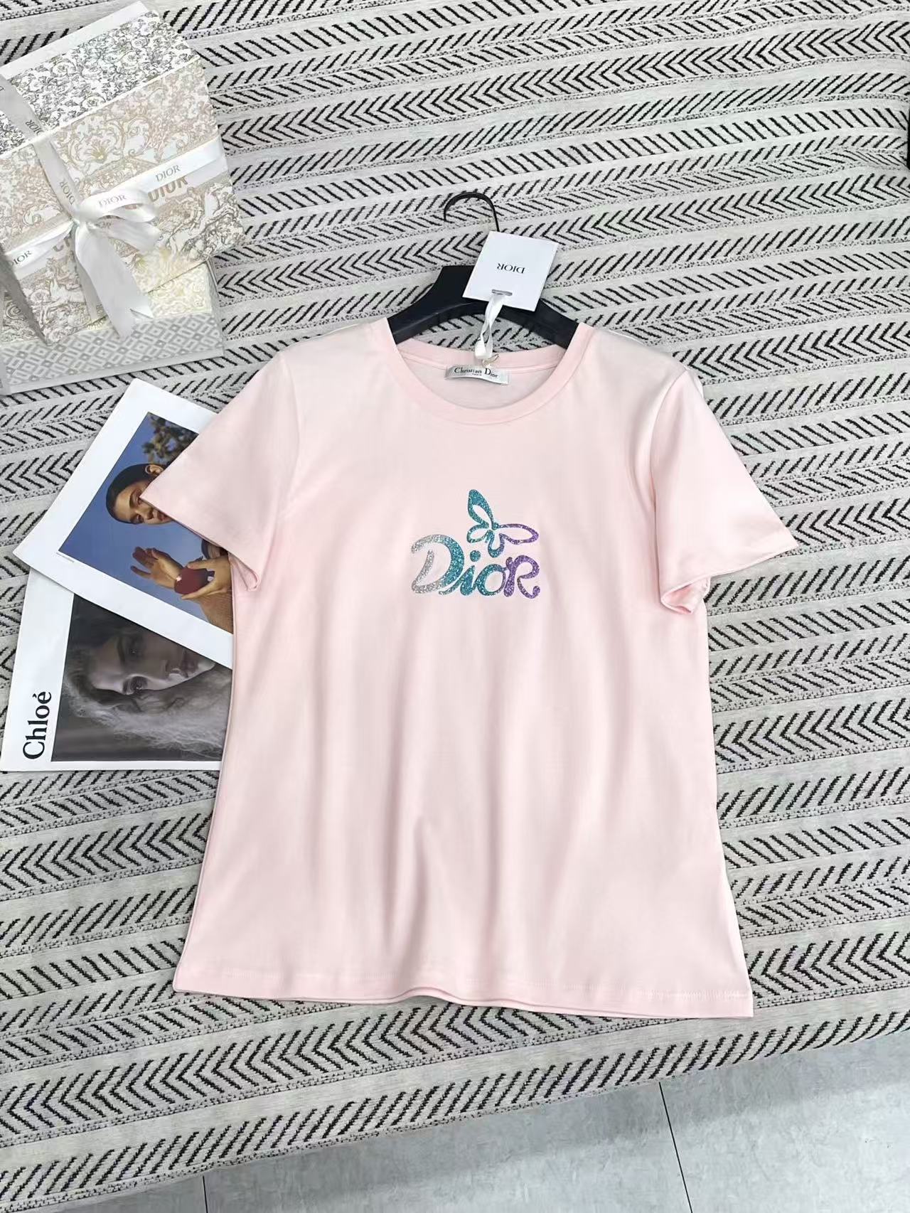 DI0R蝶の文字グラデーションTシャツ【50％割引+送料無料】