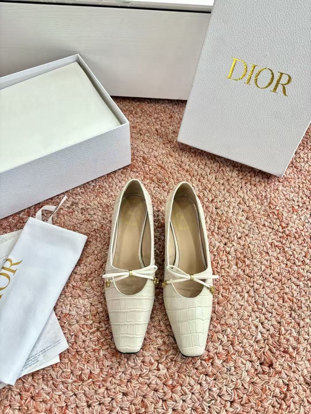 DI0R高品質CDレザーローヒールシューズ【50％割引+送料無料】