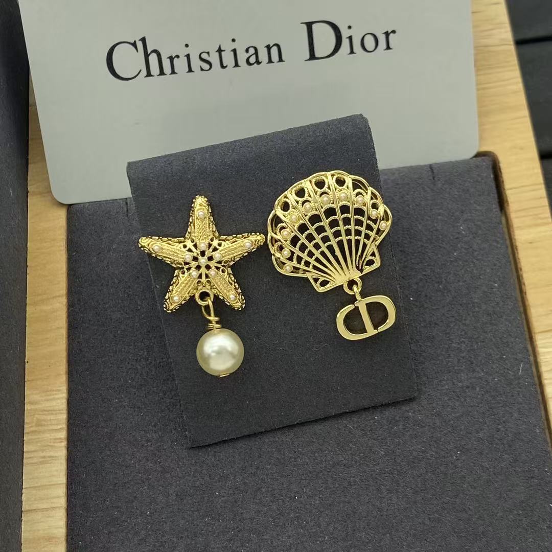 DI0R五芒星パールシェルイヤリング【50％割引+送料無料】