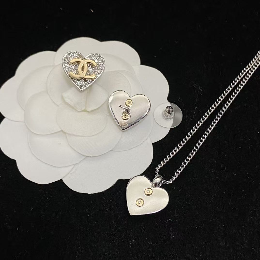 CHANE1 ハートダブルCピアス＋ネックレス ツーピースセット【50％割引+送料無料】