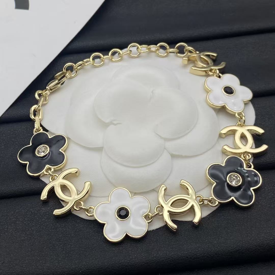 CHANE1 フローラルダブルCブレスレット【50％割引+送料無料】