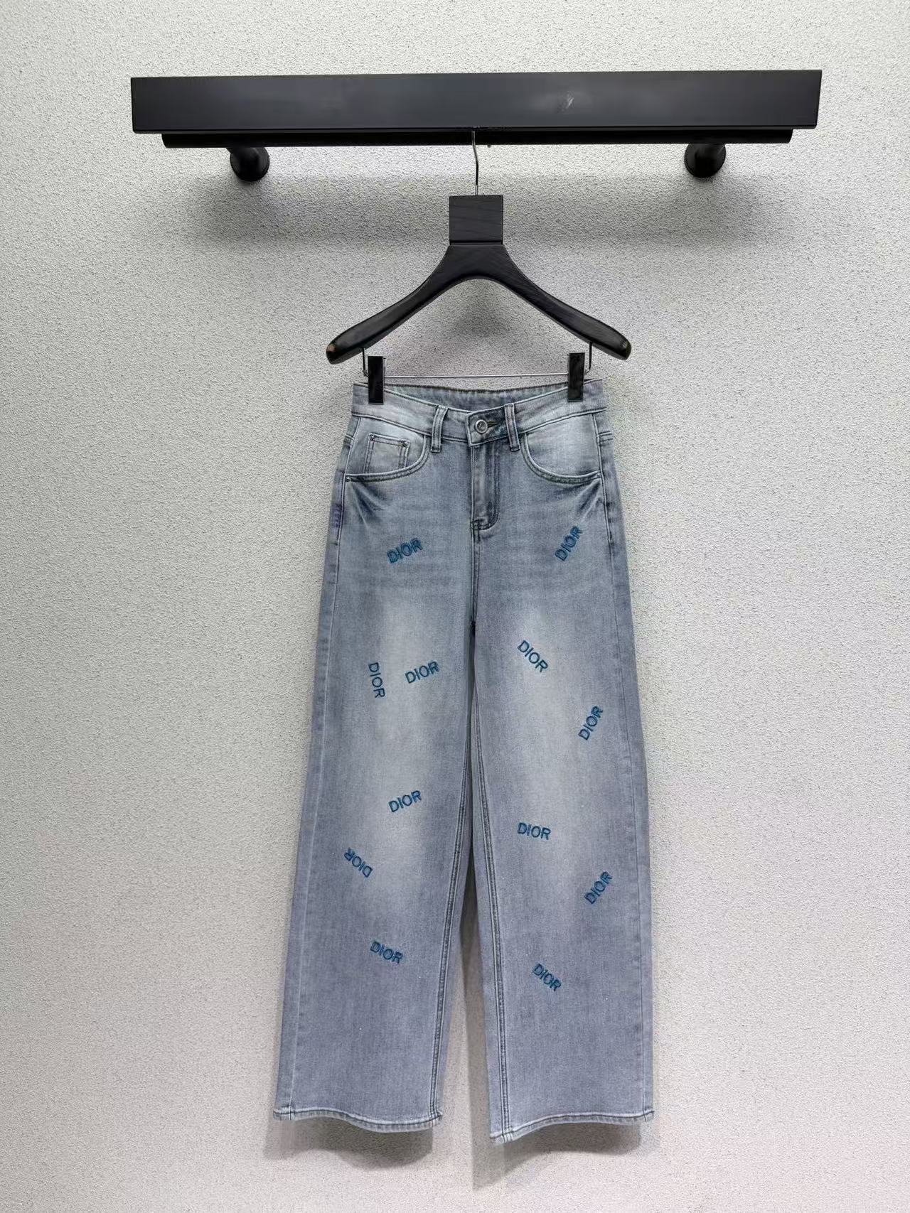 DI0R刺繍入りレタージーンズ【50％割引+送料無料】