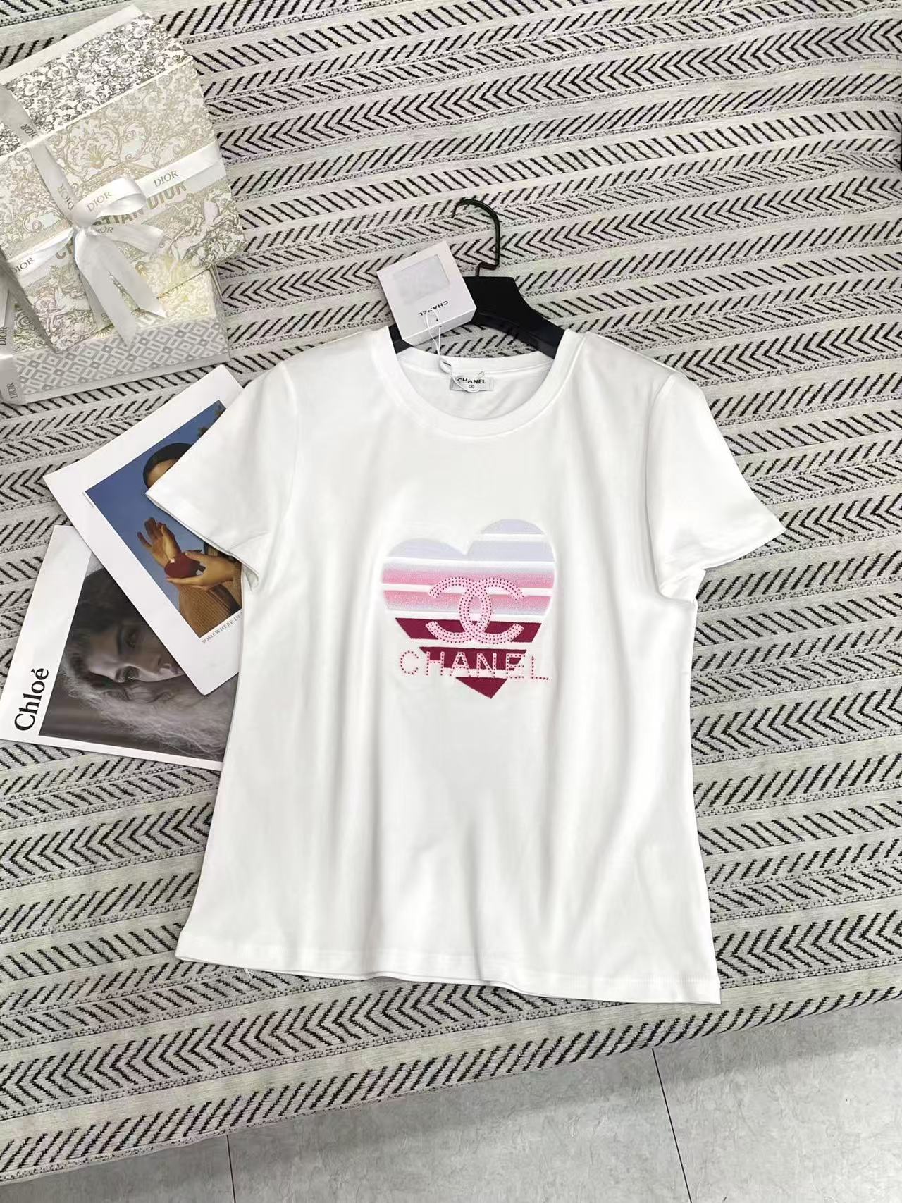 CHANE1 スパンコールグラデーションハートTシャツ【50％割引+送料無料】