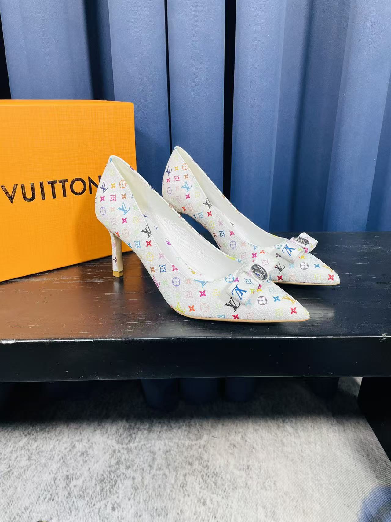 LV高品質のエナメルレザー製ハイヒール【50％割引+送料無料】