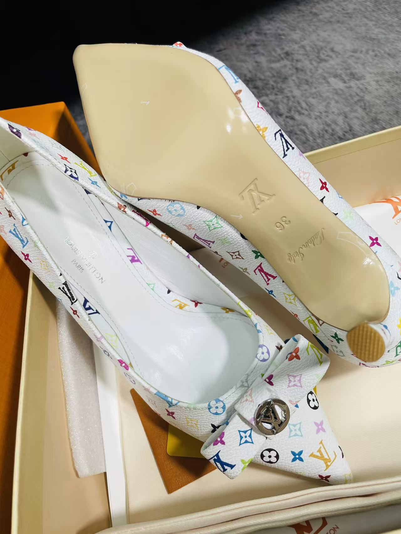 LV高品質のエナメルレザー製ハイヒール【50％割引+送料無料】