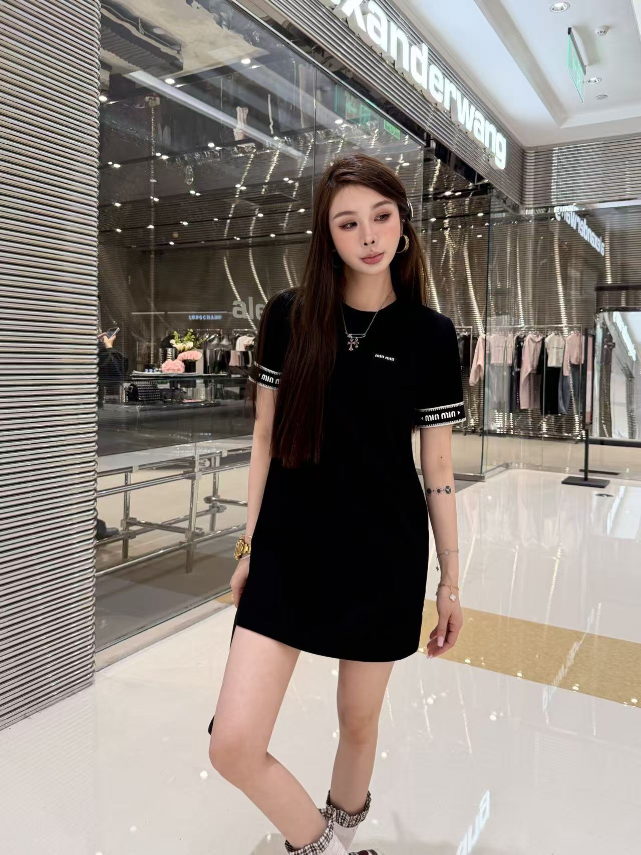 M1UM1U 高品質シンプルレタードレス【50％割引+送料無料】