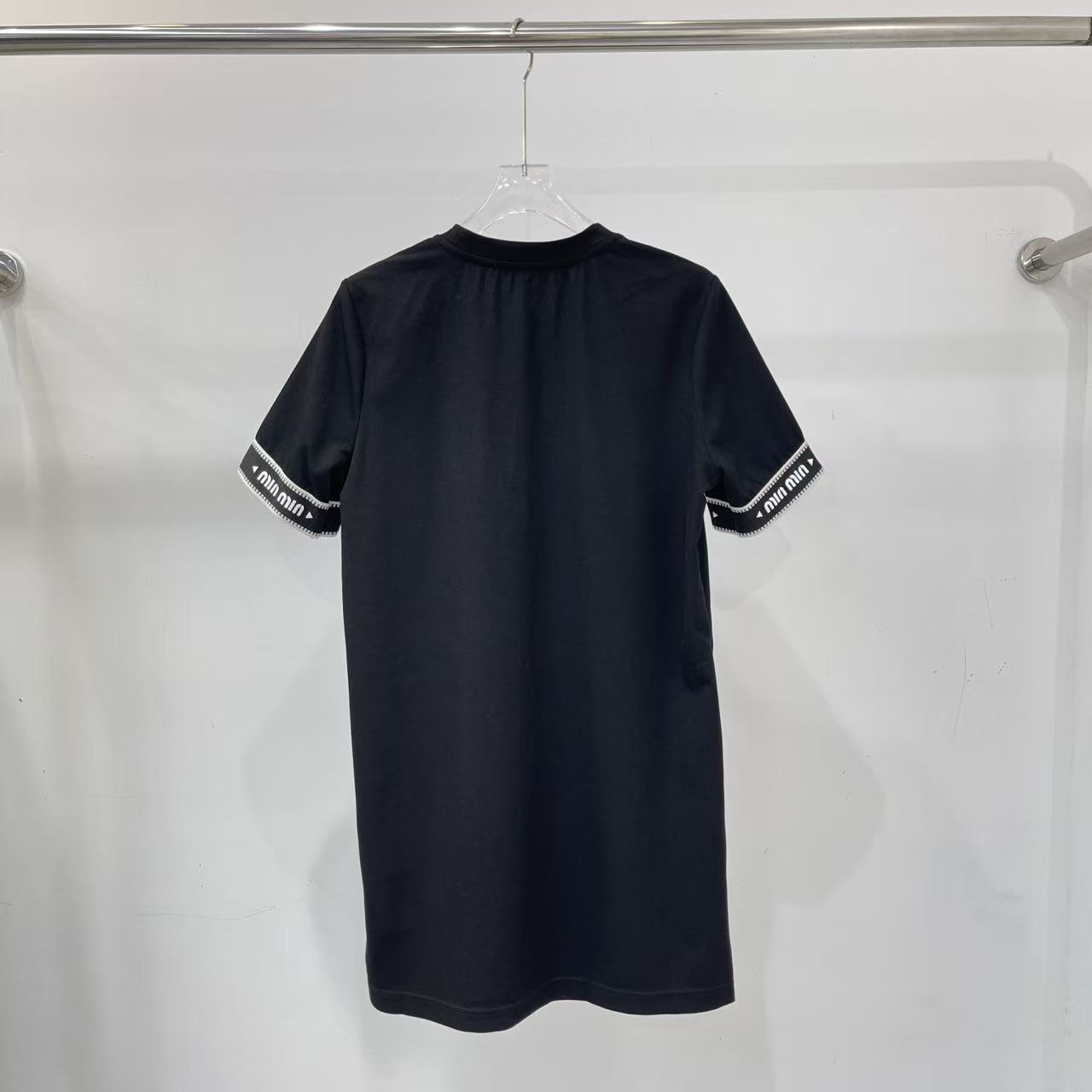 M1UM1U 高品質シンプルレタードレス【50％割引+送料無料】