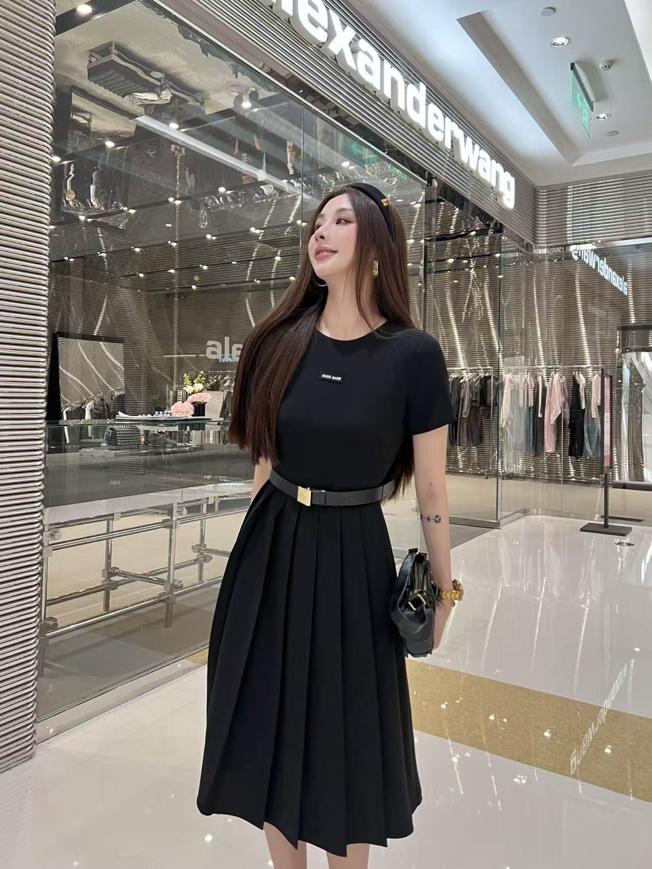 M1UM1U 高品質シンプルレタードレス【50％割引+送料無料】