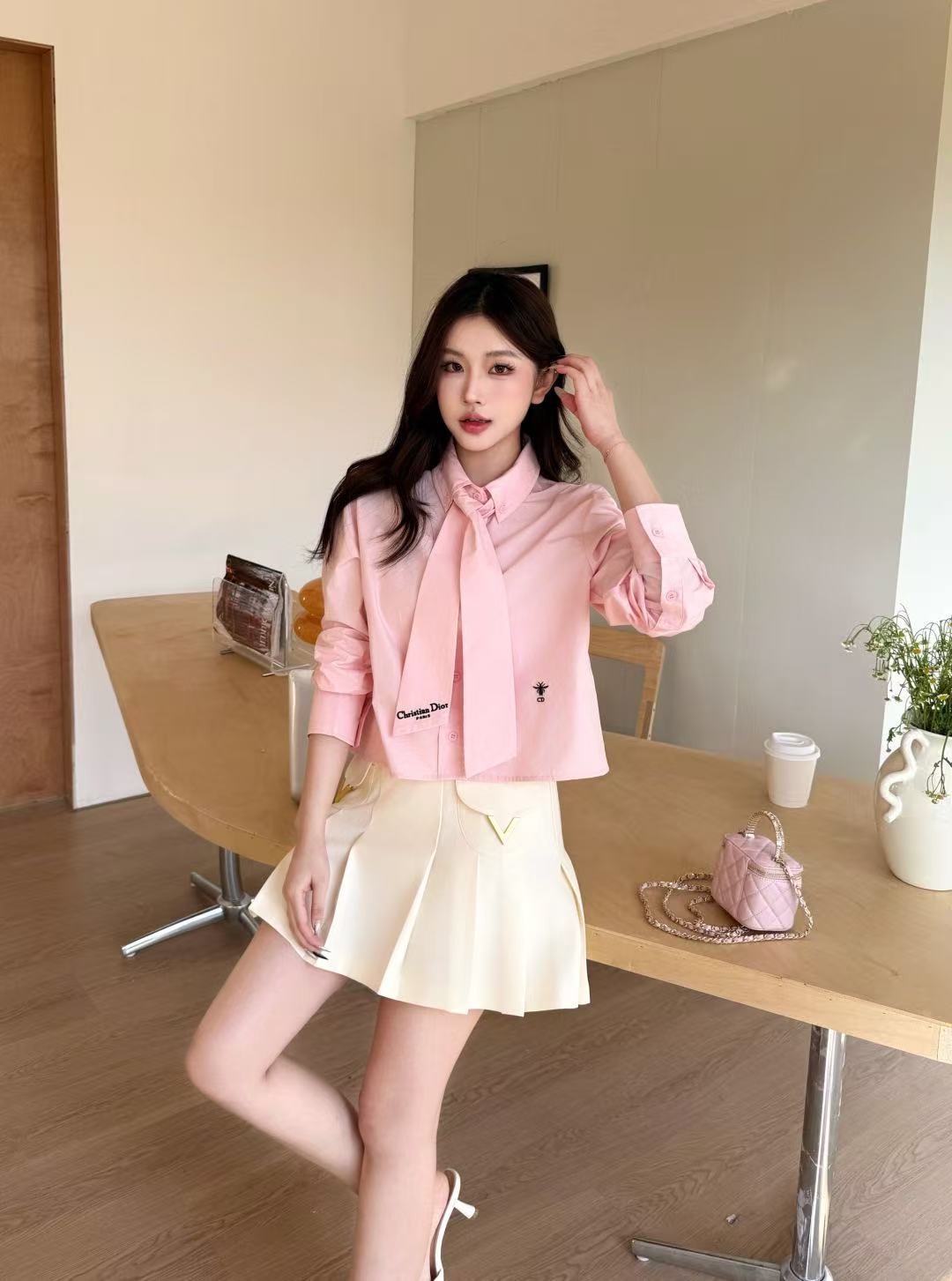 DI0R刺繍入りレターシャツ【50％割引+送料無料】