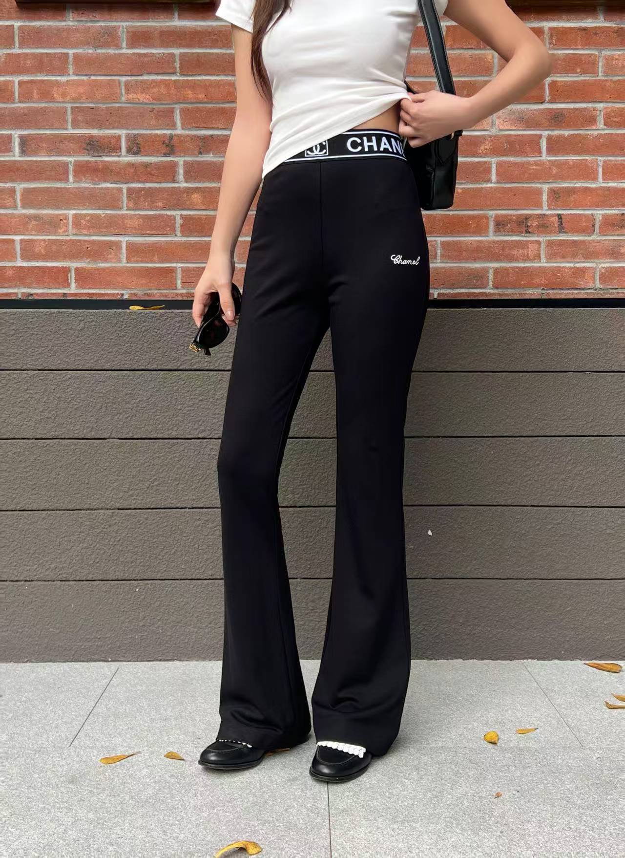 CHANE1 ゴムウエストフレアパンツ（レタリング入り）【50％割引+送料無料】