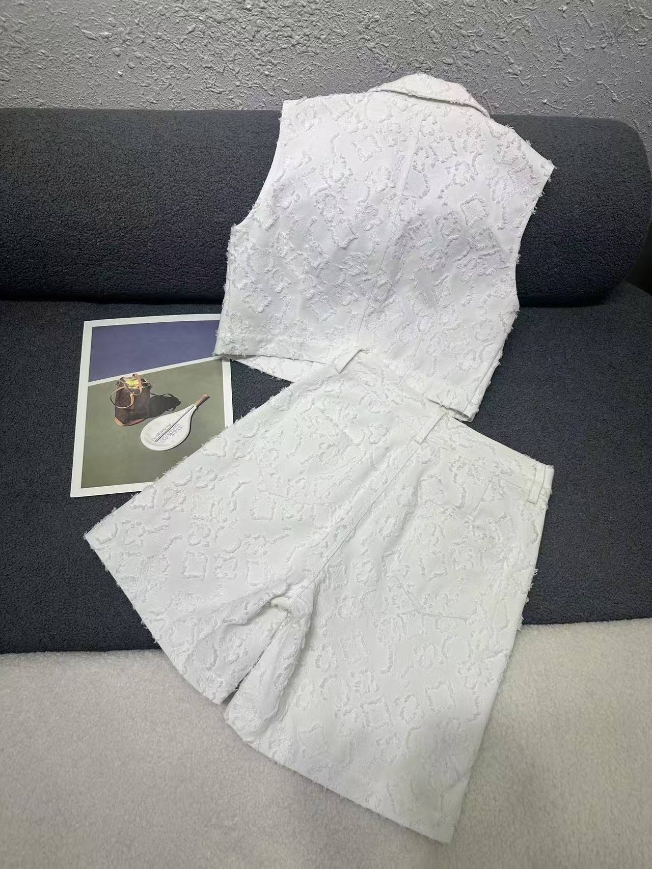 LV高品質ジャカードベスト＆ショートパンツ 2点セット【50％割引+送料無料】