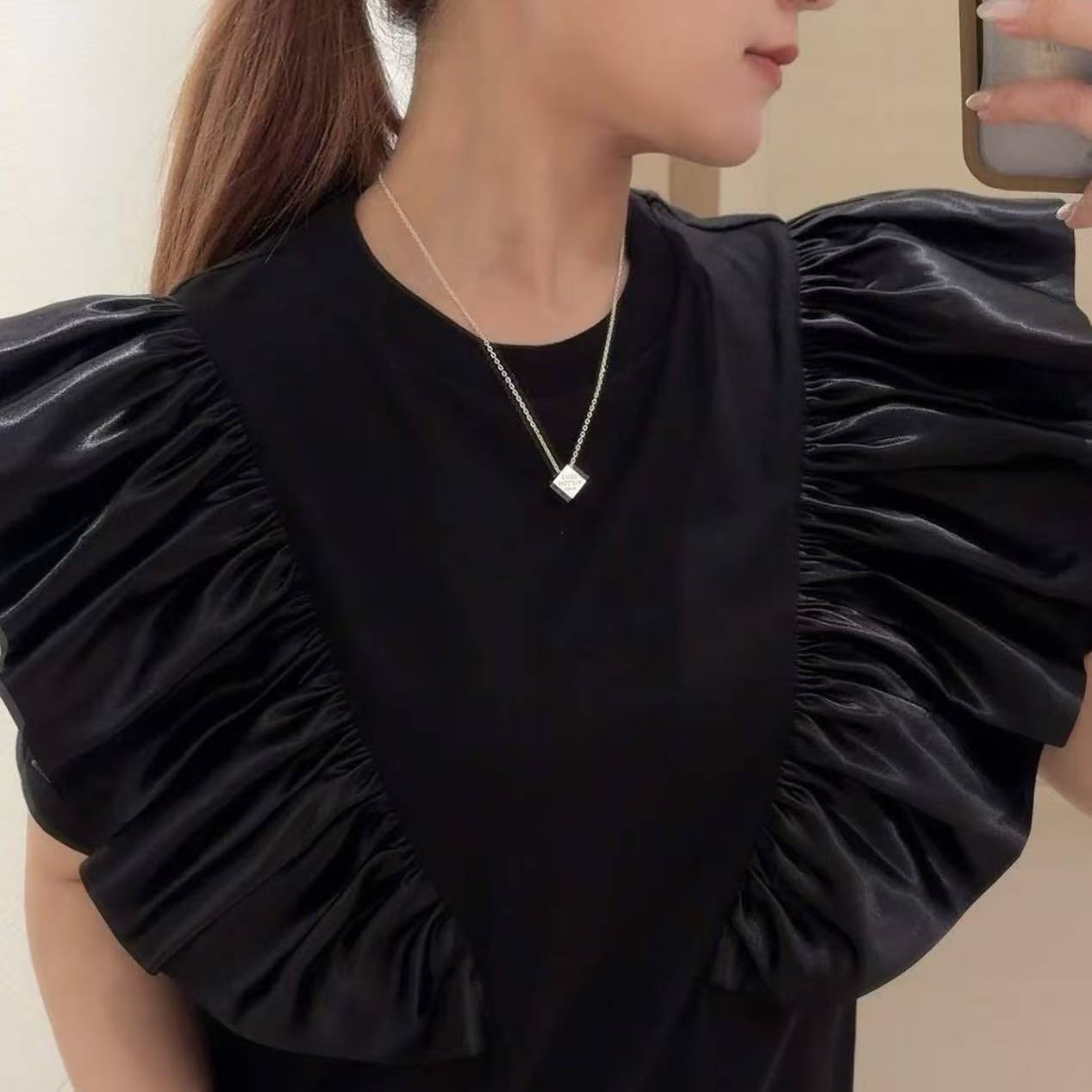 LV ラッフルTシャツ【50％割引+送料無料】