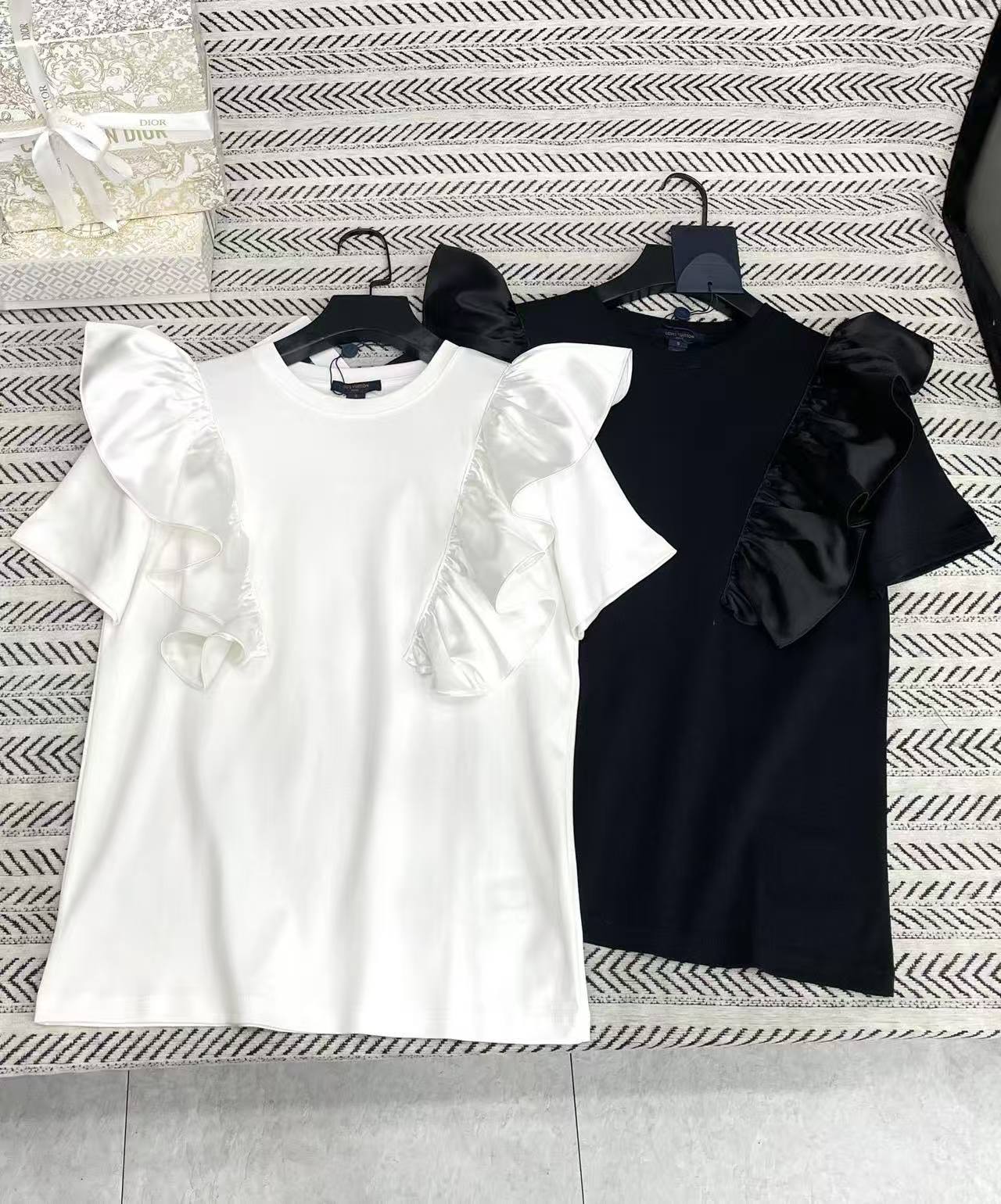 LV ラッフルTシャツ【50％割引+送料無料】